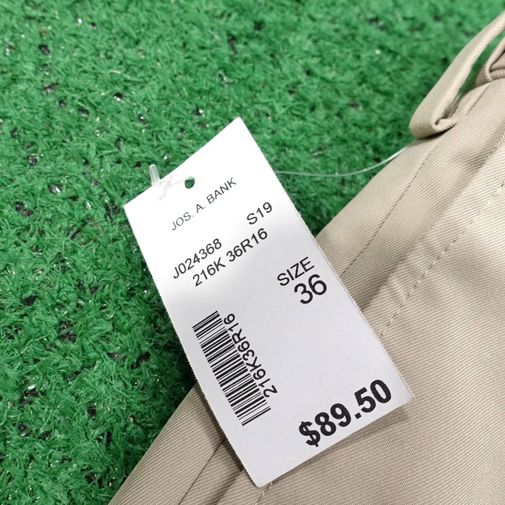 Jos. A. Bank Jos. A. Bank Shorts Mens 36 Beige Chino Wrinkle Resistant Pockets 10 Inseam Regular Travel Casual Size US 36 / EU 52 - 4 Thumbnail