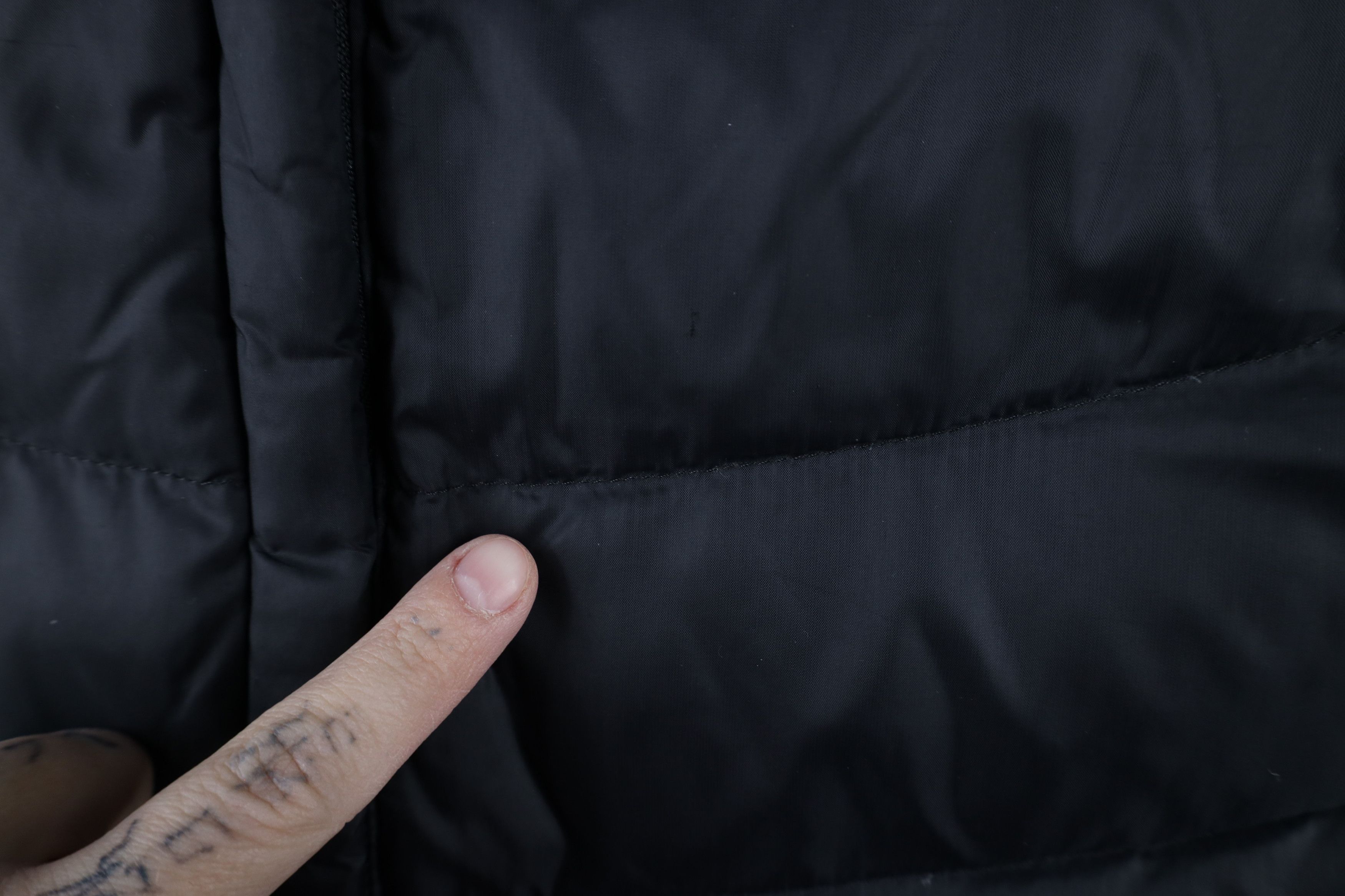 The North Face × Vintage The North Face Duck Down Aconcagua II Puffer Vest Jacket Size L / US 10 / IT 46 - 6 Thumbnail
