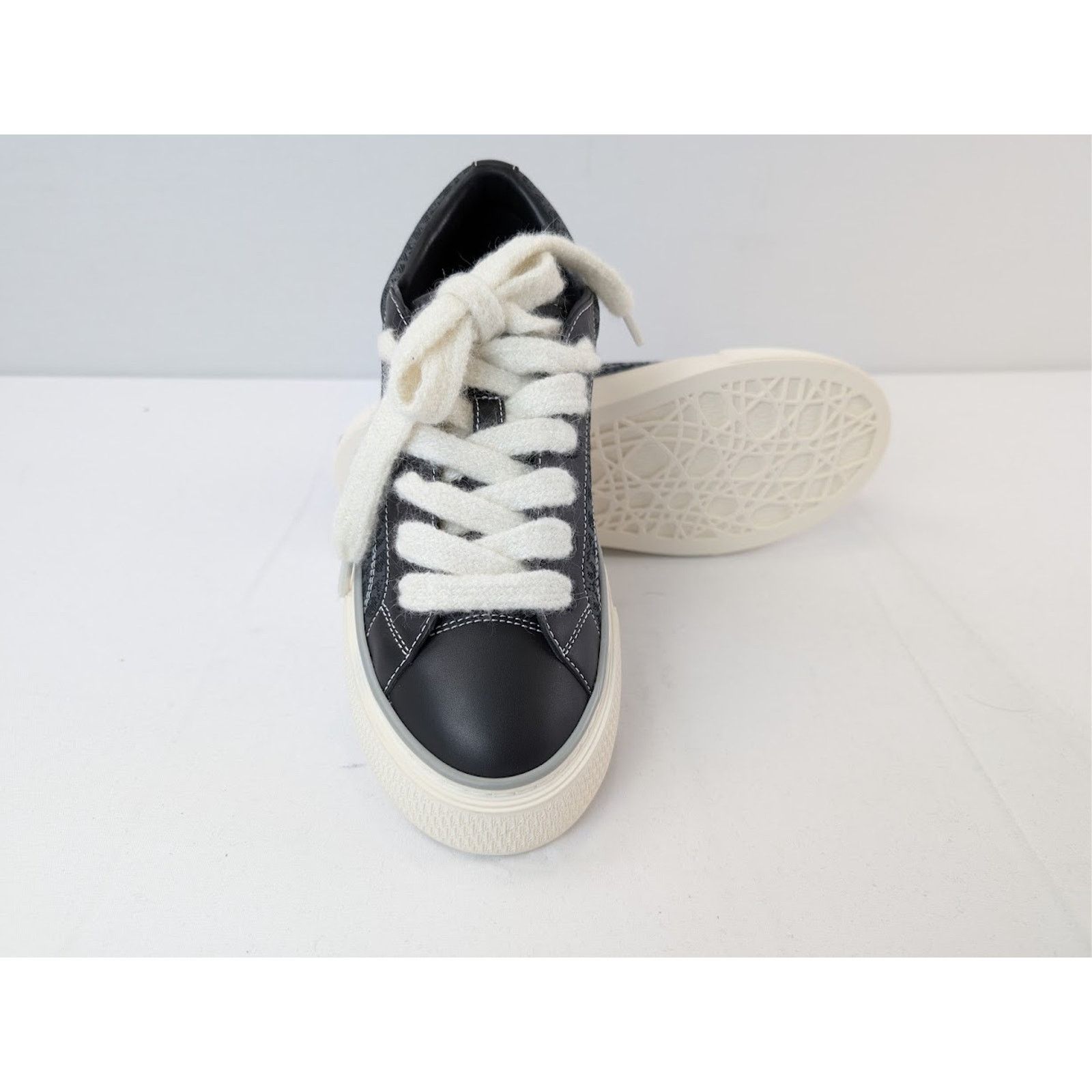 Dior o1rshd1 B33 Low-Top Sneakers in Black Size US 12 / EU 45 - 12 Thumbnail