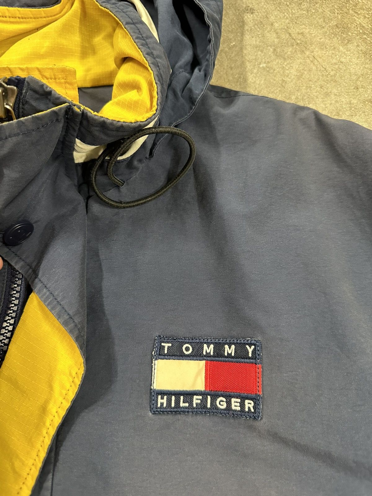 Tommy Hilfiger Vintage 90s Tommy Hilfiger Sleeve Spell Out Jacket USA Size US M / EU 48-50 / 2 - 12 Thumbnail