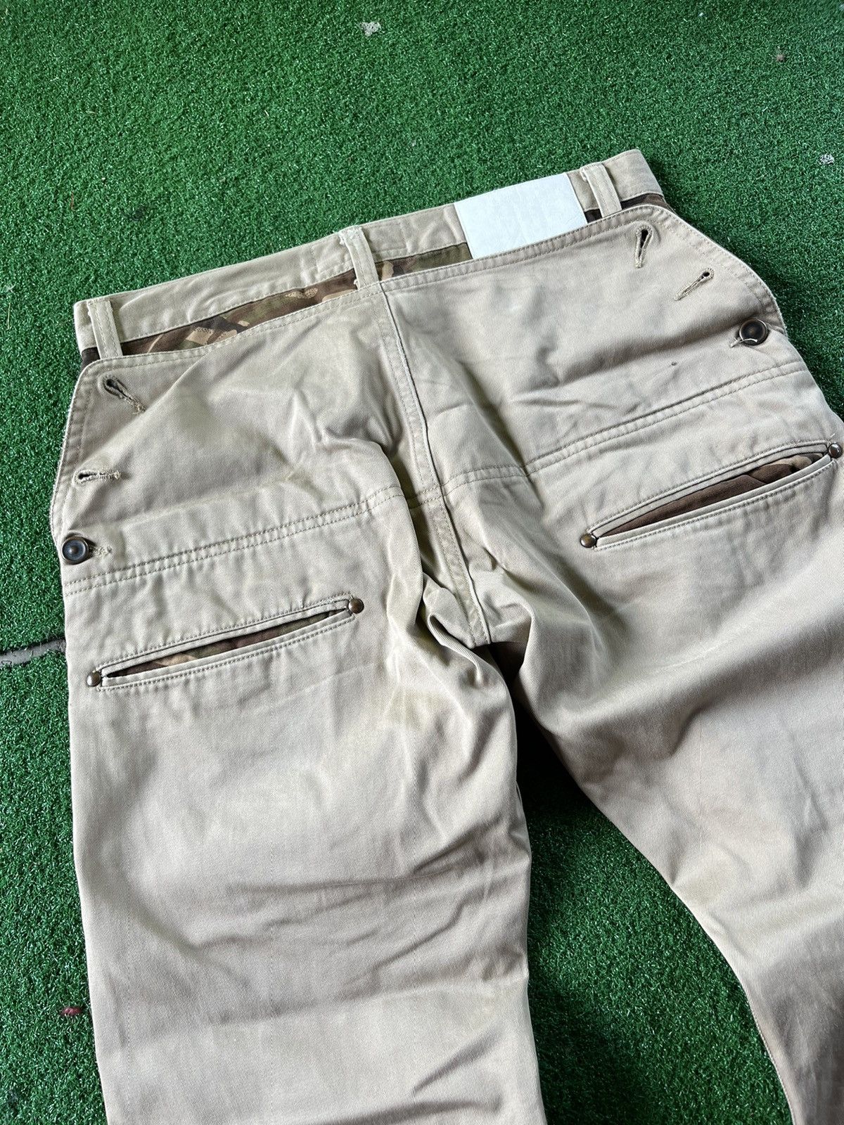 Japanese Brand RARE Mad Punk Monkey Pants Camo Khakis Pants By Beans Size US 31 - 15 Thumbnail