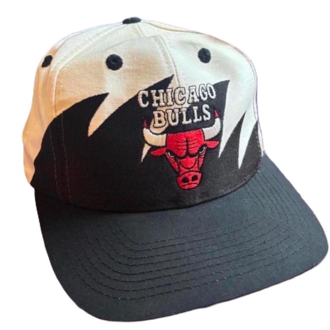 NBA 90s Vintage Sharktooth Chicago Bulls Snapback Size ONE SIZE - 1 Thumbnail