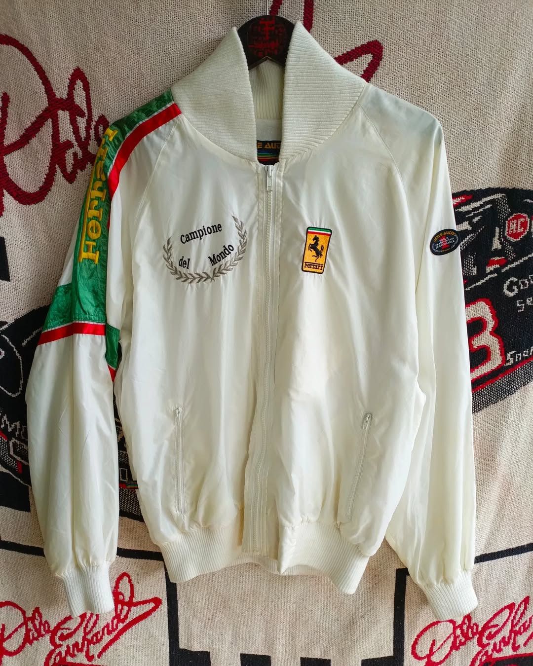 Ferrari Vintage Ferrari auto style campione del mondo Size US XL / EU 56 / 4 - 1 Thumbnail