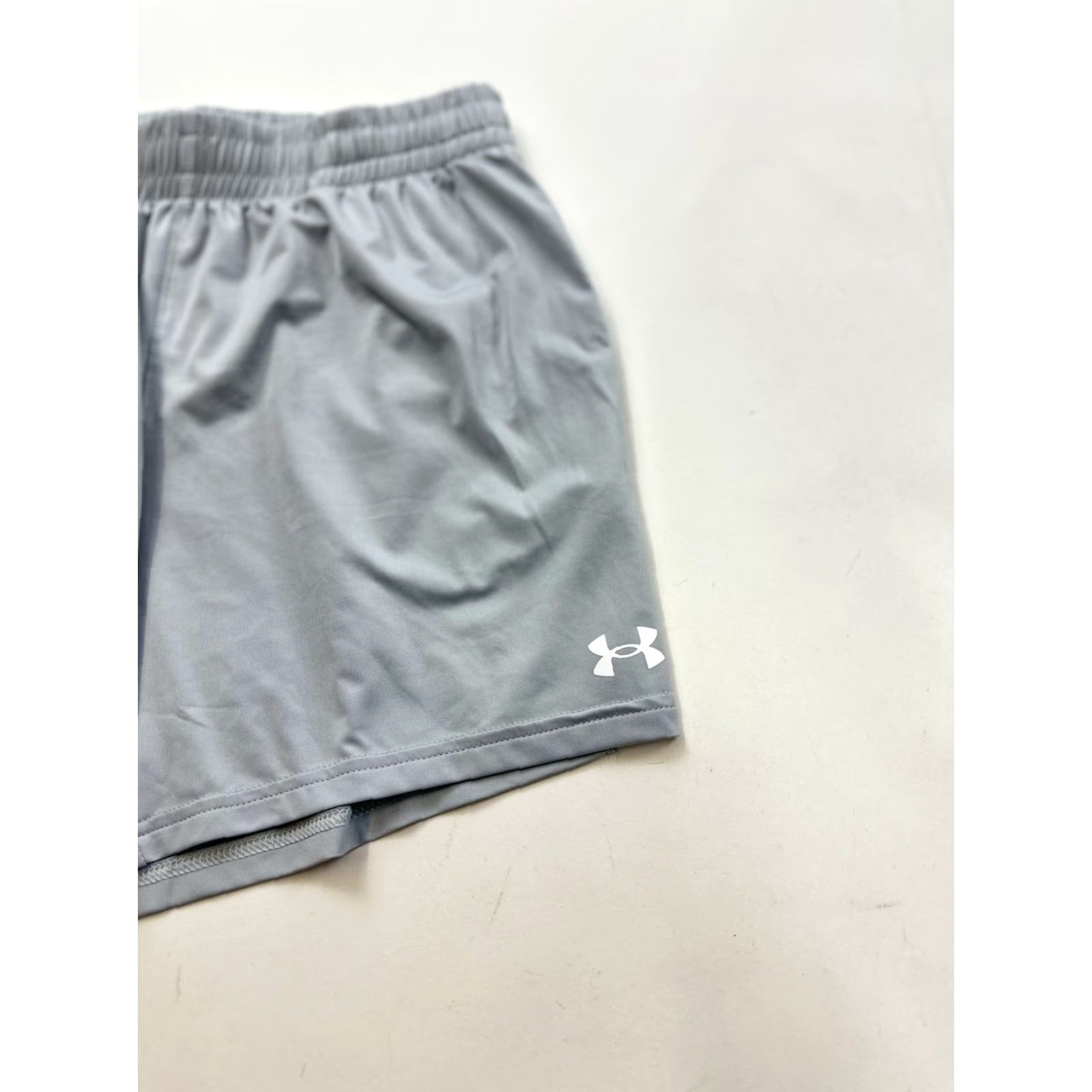 Under Armour Under Armour Shorts Women's S Gray HeatGear Team Tech Sample NWT Size 28" / US 6 / IT 42 - 3 Thumbnail