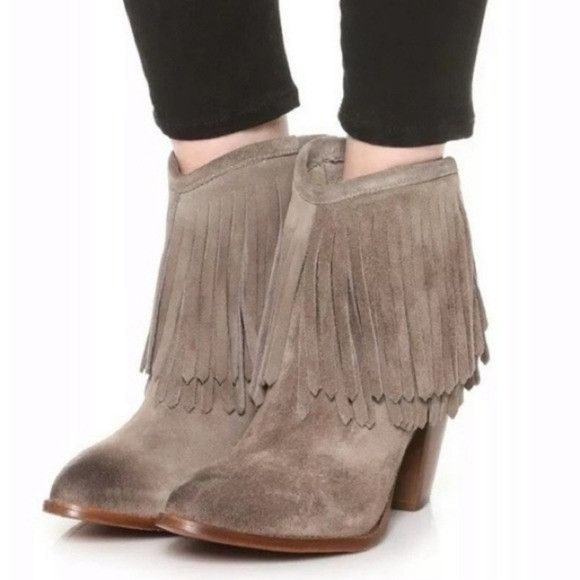 Frye Frye Ilana Grey Suede Burnished Toe Fringe Western Boho Cowg Size US 9 / IT 39 - 1 Thumbnail