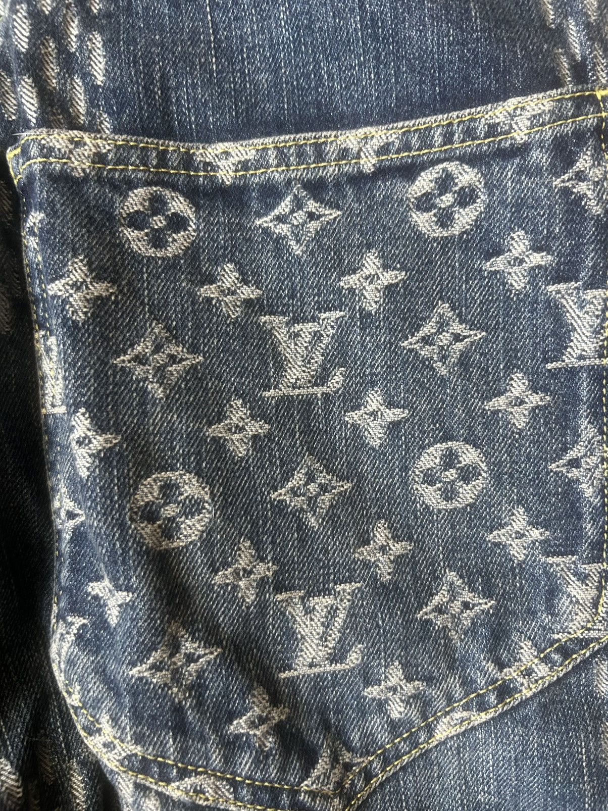 Louis Vuitton Louis Vuitton x Nigo Giant Damier Waves MNGM Denim Pants Size US 34 / EU 50 - 4 Thumbnail