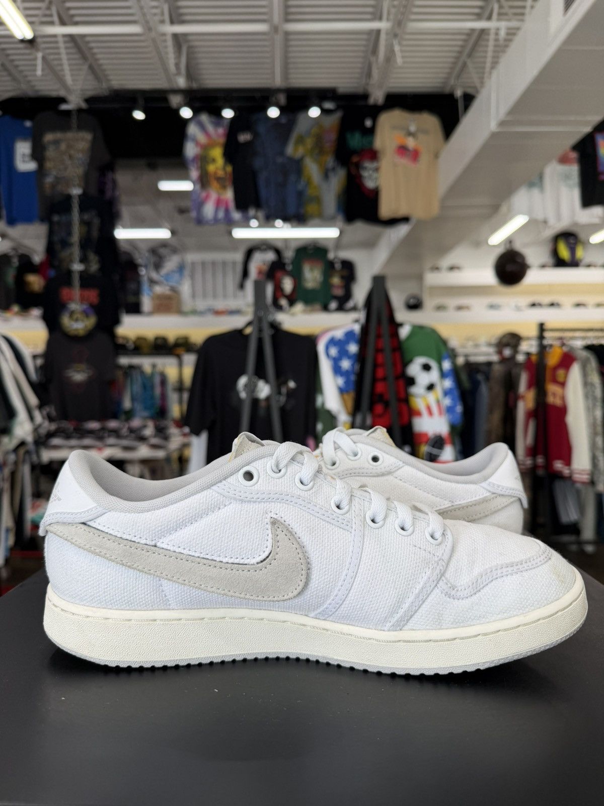Jordan Brand × Union LA Jordan 1 Low Union White Canvas Size 8.5 (2023) Size US 8.5 / EU 41-42 - 3 Thumbnail