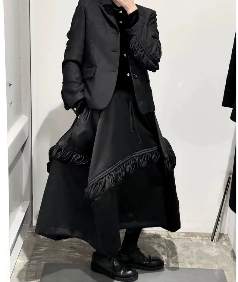 Comme des Garcons Comme Des Garcons size S Polyester half skirt Size 24" / US 00 / IT 34 - 1 Thumbnail