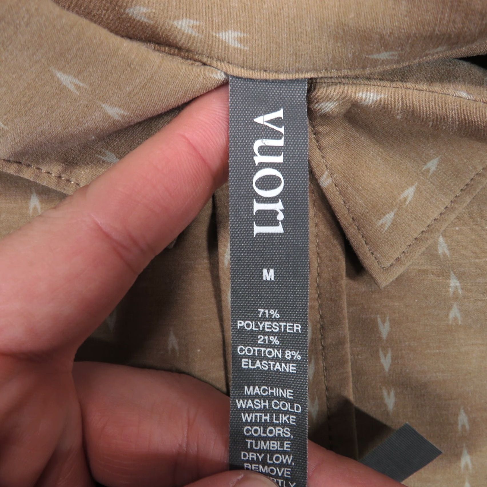 Vuori Vuori Shirt Mens Medium Bridge Button Down Tan Beige Print Tech Athleisure V184 Shirt Size US M / EU 48-50 / 2 - 3 Thumbnail