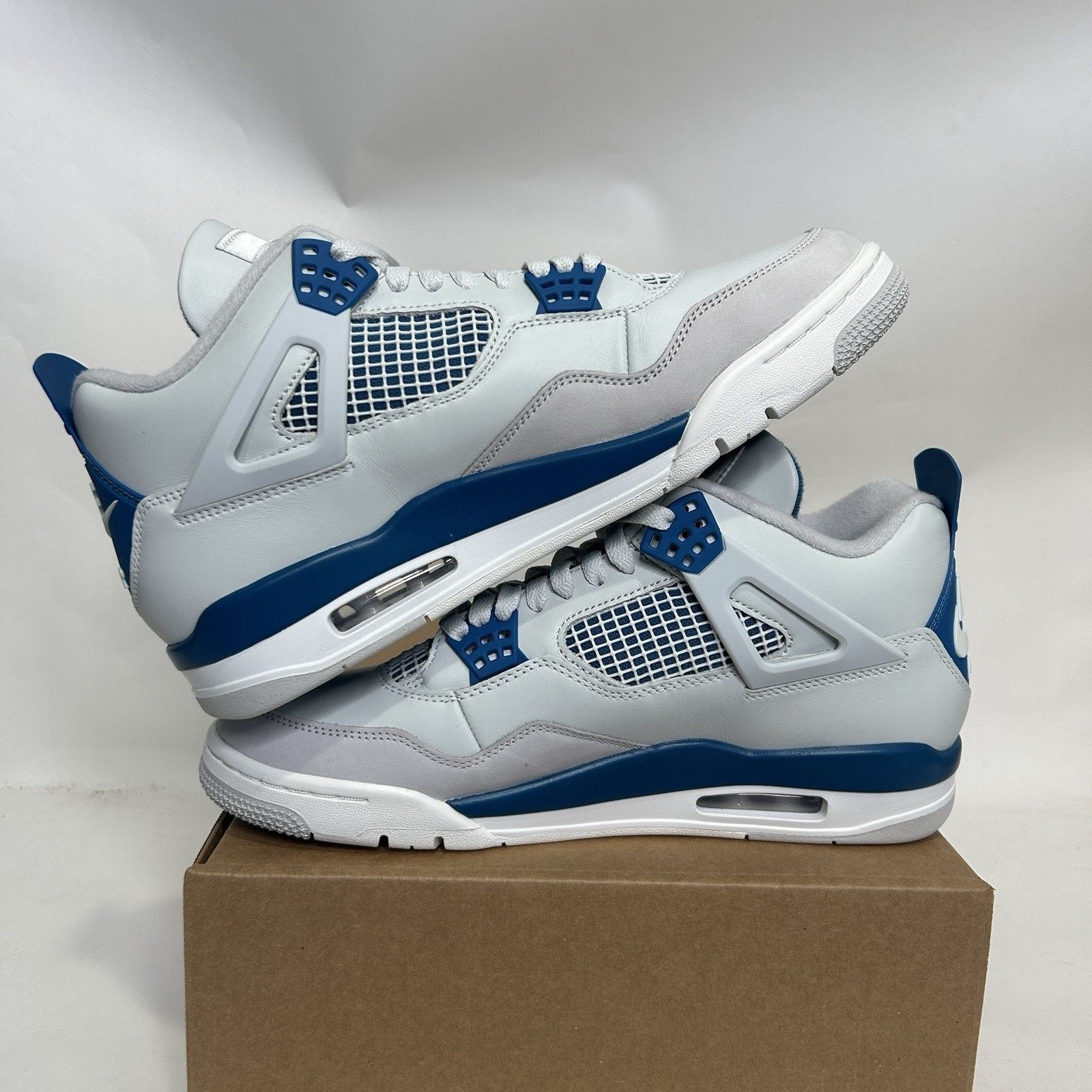 Jordan Brand Nike Air Jordan 4 Retro OG “Military Blue” FV5029-141 Size US 11 / EU 44 - 3 Thumbnail