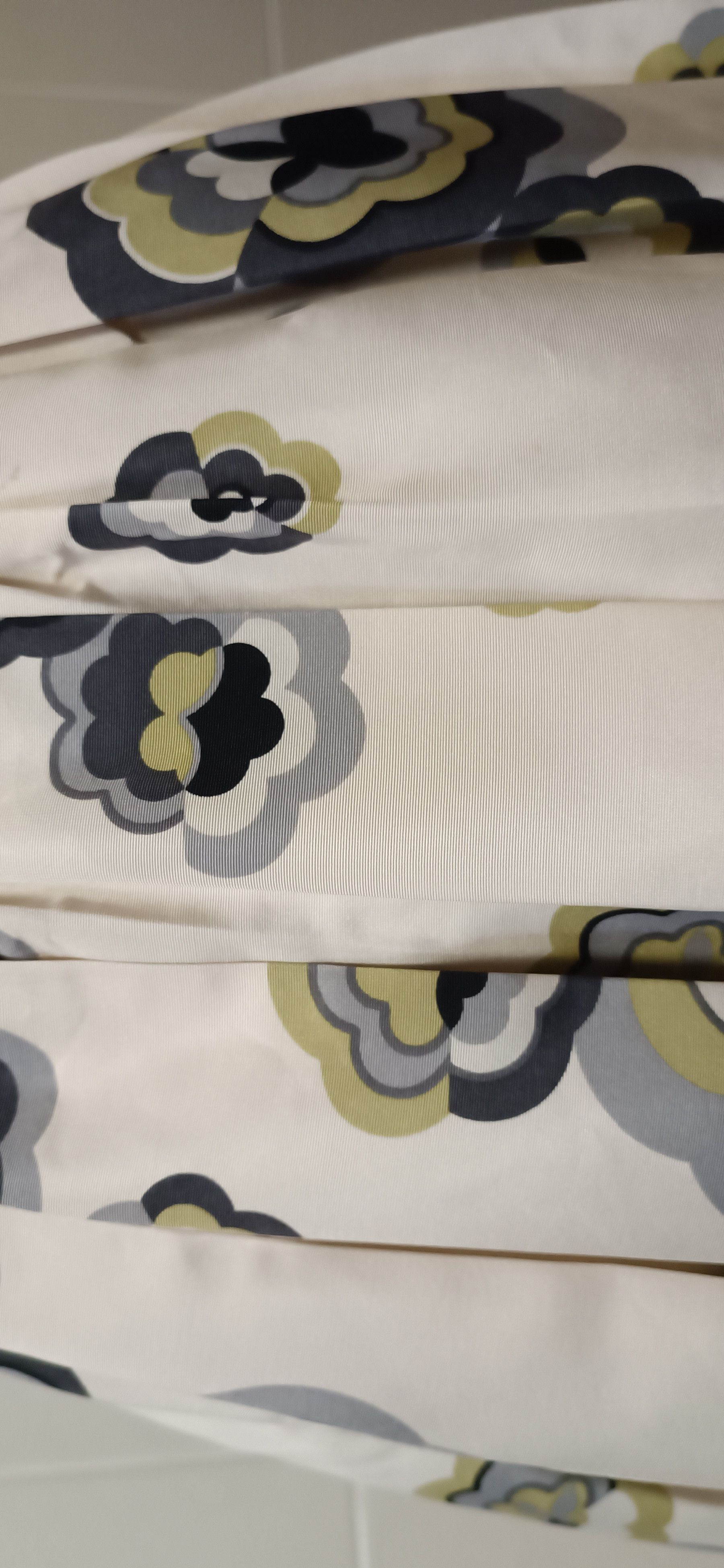 Miu Miu SS 2006 Flowers print beige midi skirt Size 28" / US 6 / IT 42 - 6 Thumbnail
