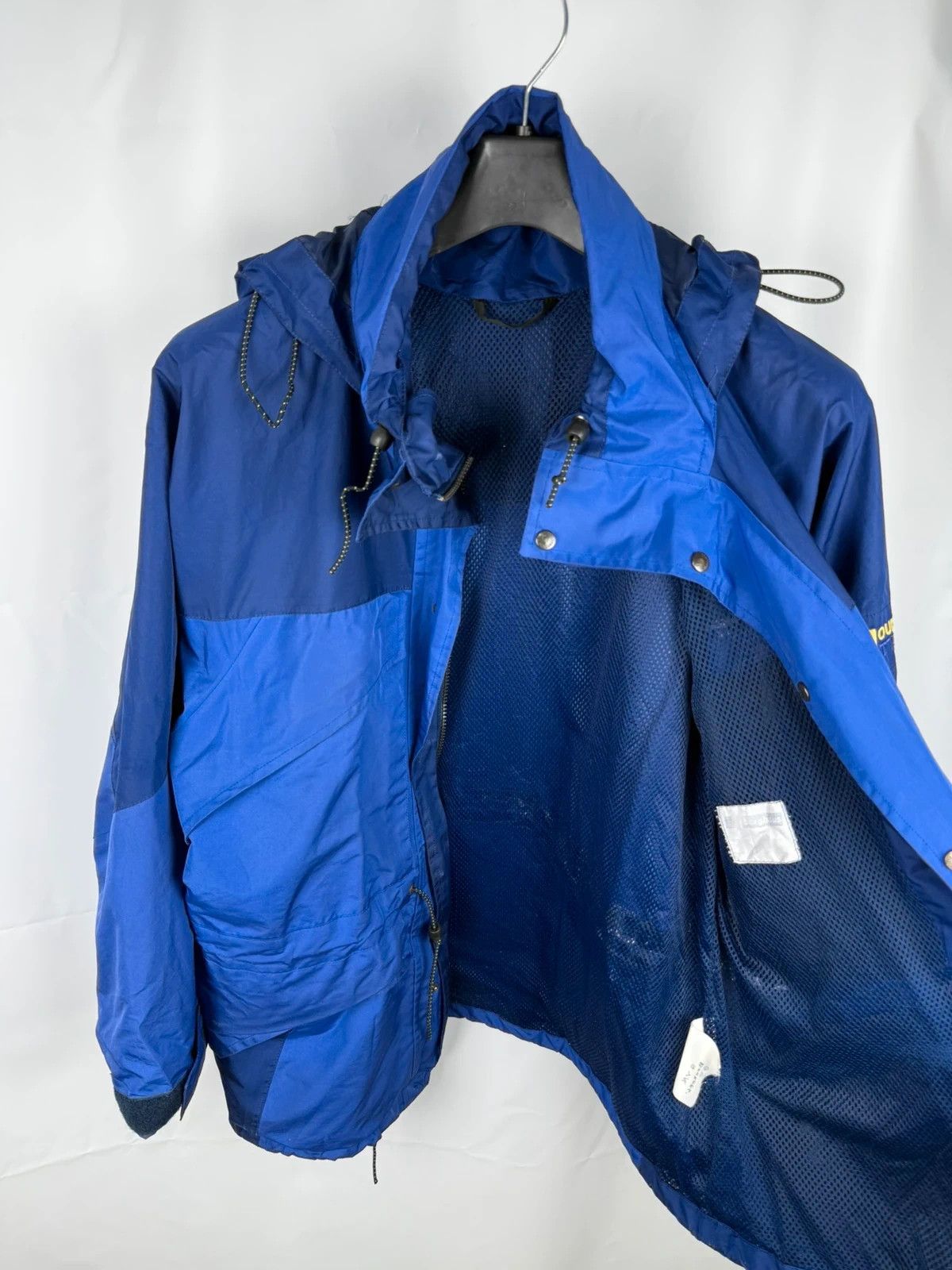 Berghaus Berghaus Tornado Vintage Jacket Mountain Trek size S Size US S / EU 44-46 / 1 - 12 Thumbnail