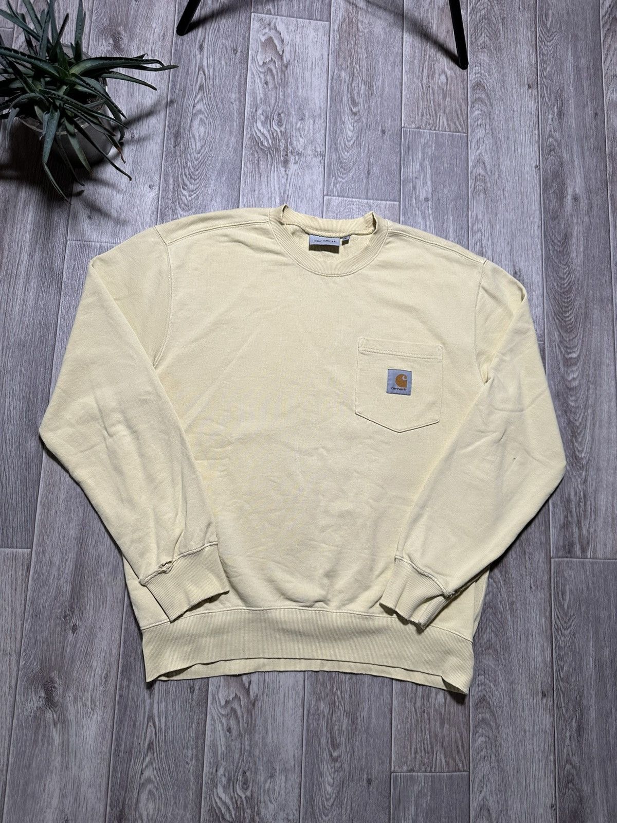 Carhartt × Carhartt Wip × Vintage Vintage Carhartt Distressed Faded Pocket Crewneck Sweat Size US M / EU 48-50 / 2 - 1 Thumbnail