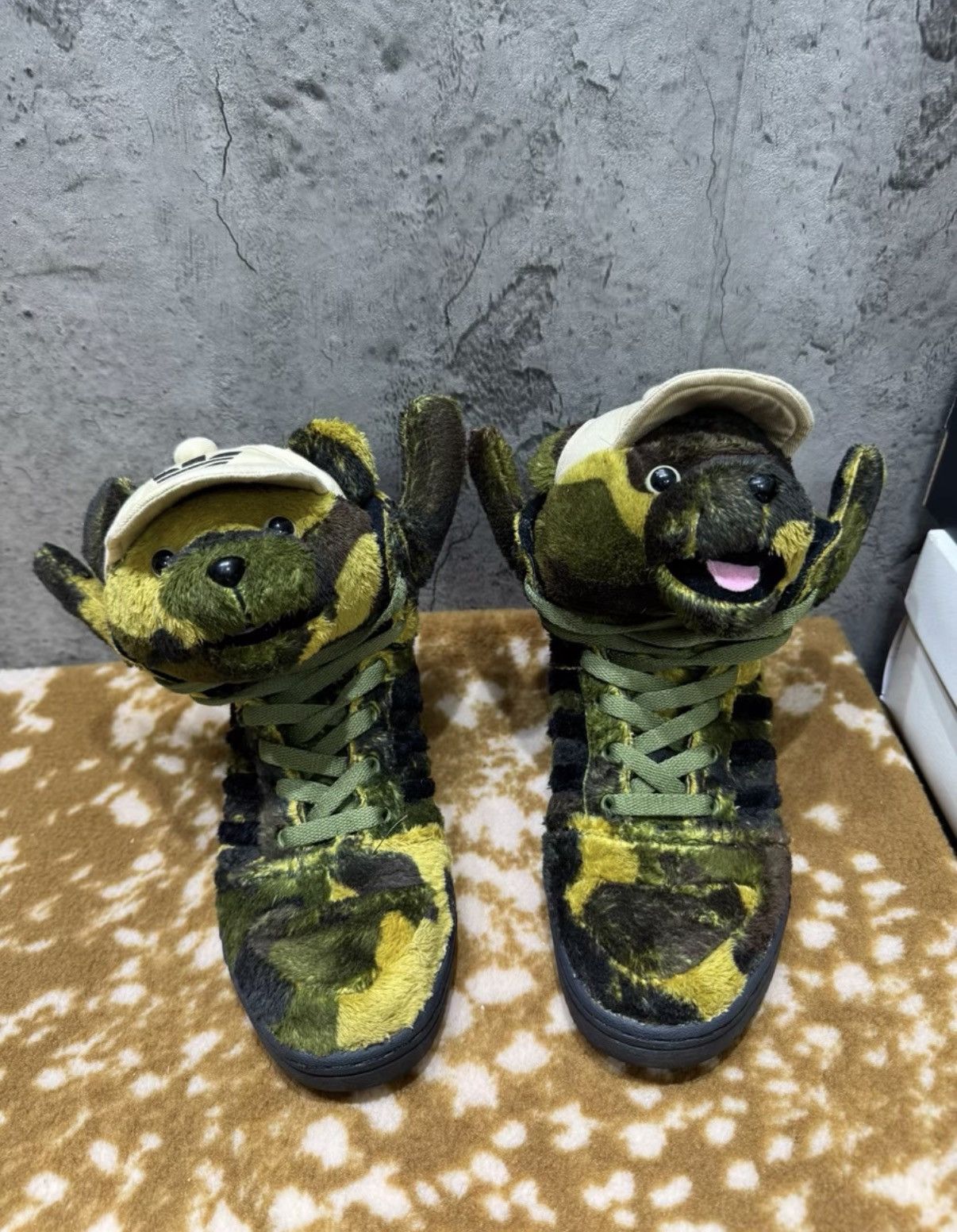 Adidas Adidas x Jeremy Scott Wings Bear K37 Size US 8 / IT 38 - 1 Thumbnail
