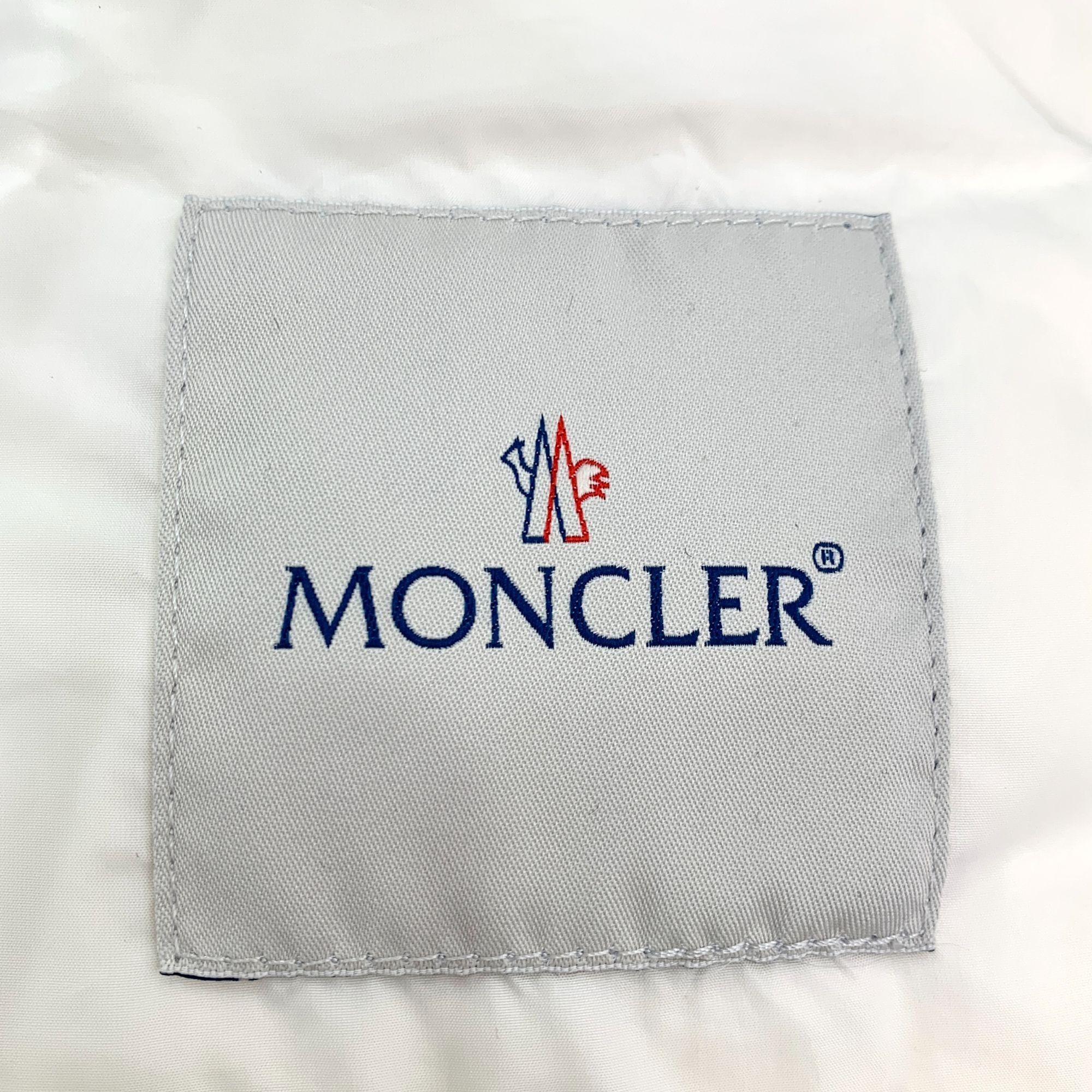 Moncler Moncler Beige Quilted Down Jacket (Size XS) Size XS / US 0-2 / IT 36-38 - 2 Thumbnail