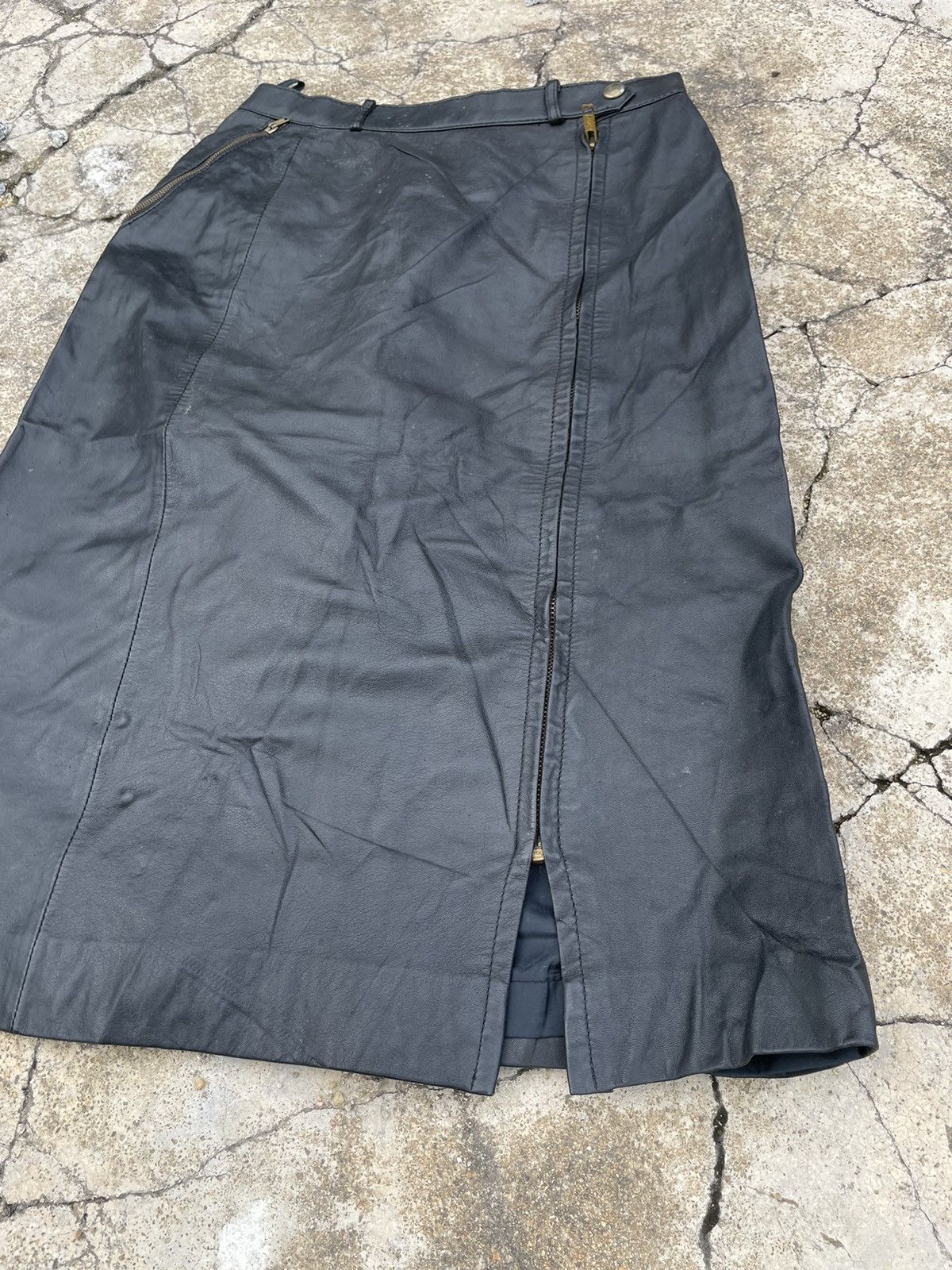 Japanese Brand Vintage Leather Mini Skirt Punk Ifsixwasnine Size 24" / US 00 / IT 34 - 4 Thumbnail