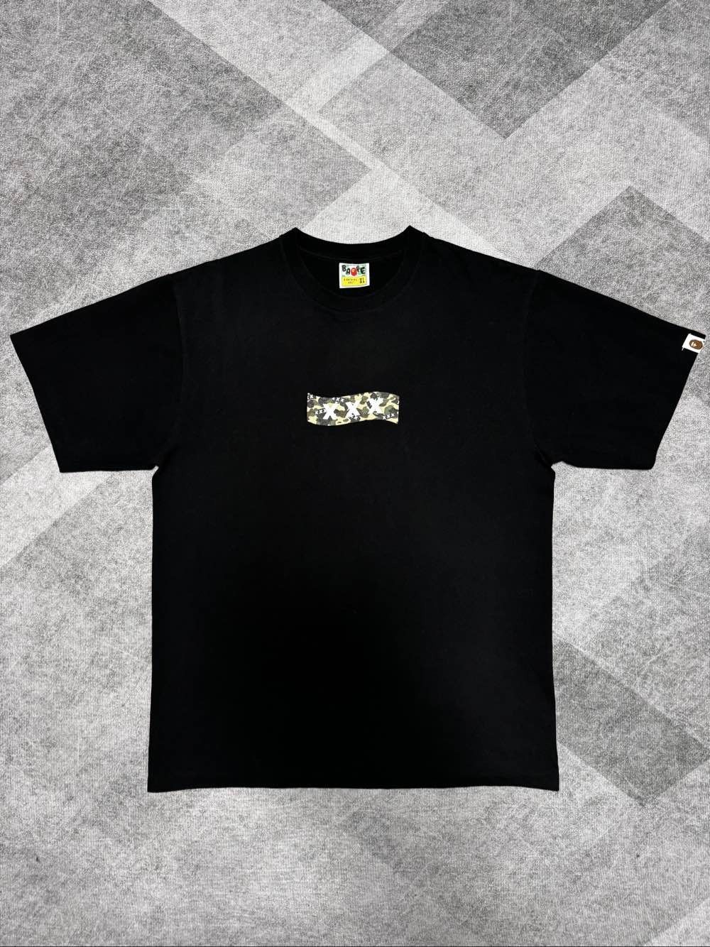 Bape A Bathing Ape Camo Logo T-Shirt Size XL Size US XL / EU 56 / 4 - 1 Thumbnail