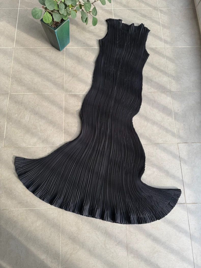 Issey Miyake Issey Miyake size:2 Black hard tulle pleated mainline dres Size M / US 6-8 / IT 42-44 - 5 Thumbnail