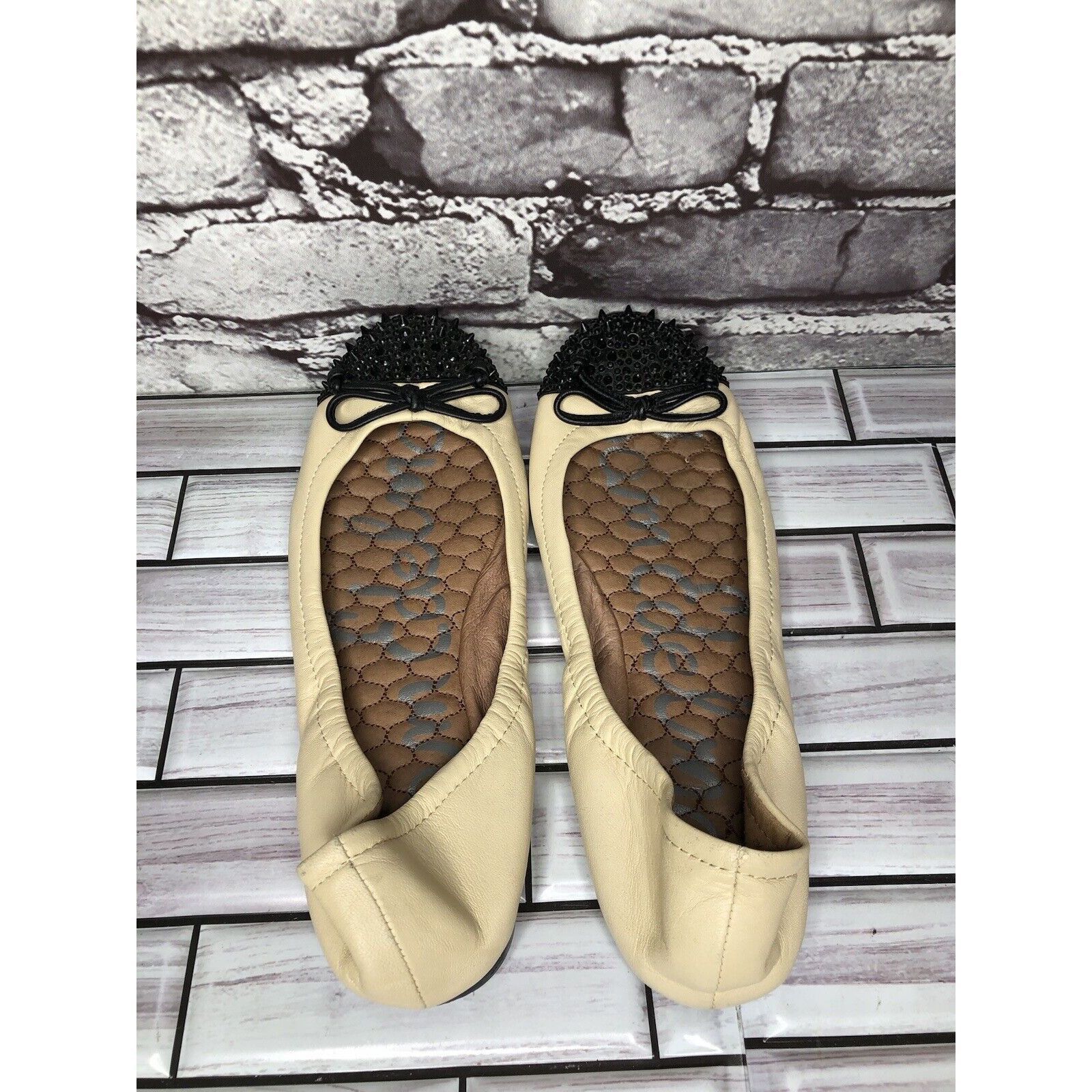 Sam Edelman Sam Edelman Beatrix Beige Leather Black Bow Studded Toe Ball Size US 7 / IT 37 - 5 Thumbnail