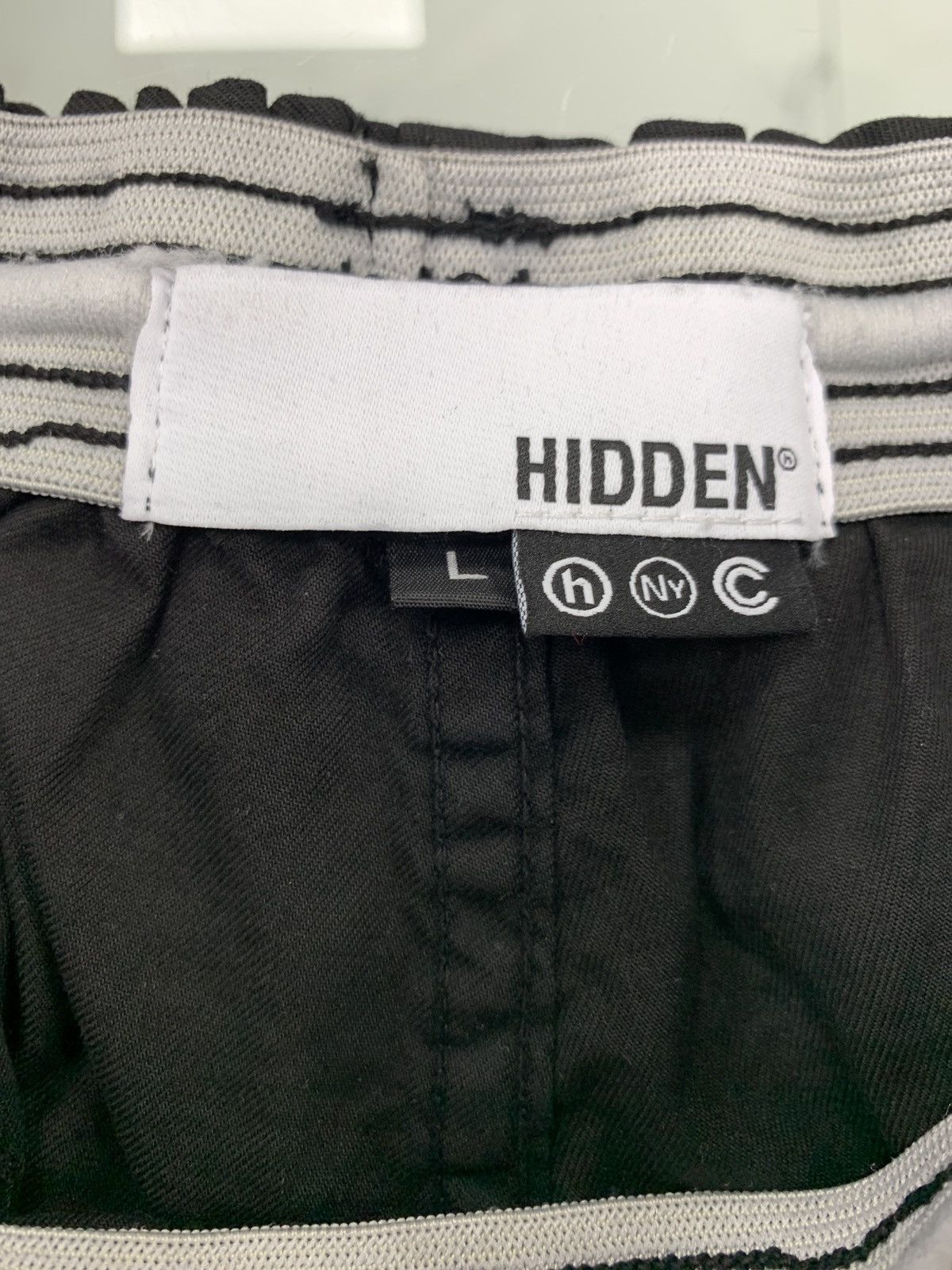 HIDDEN Hidden NY Flame Shorts “Black” Size US 34 / EU 50 - 3 Thumbnail