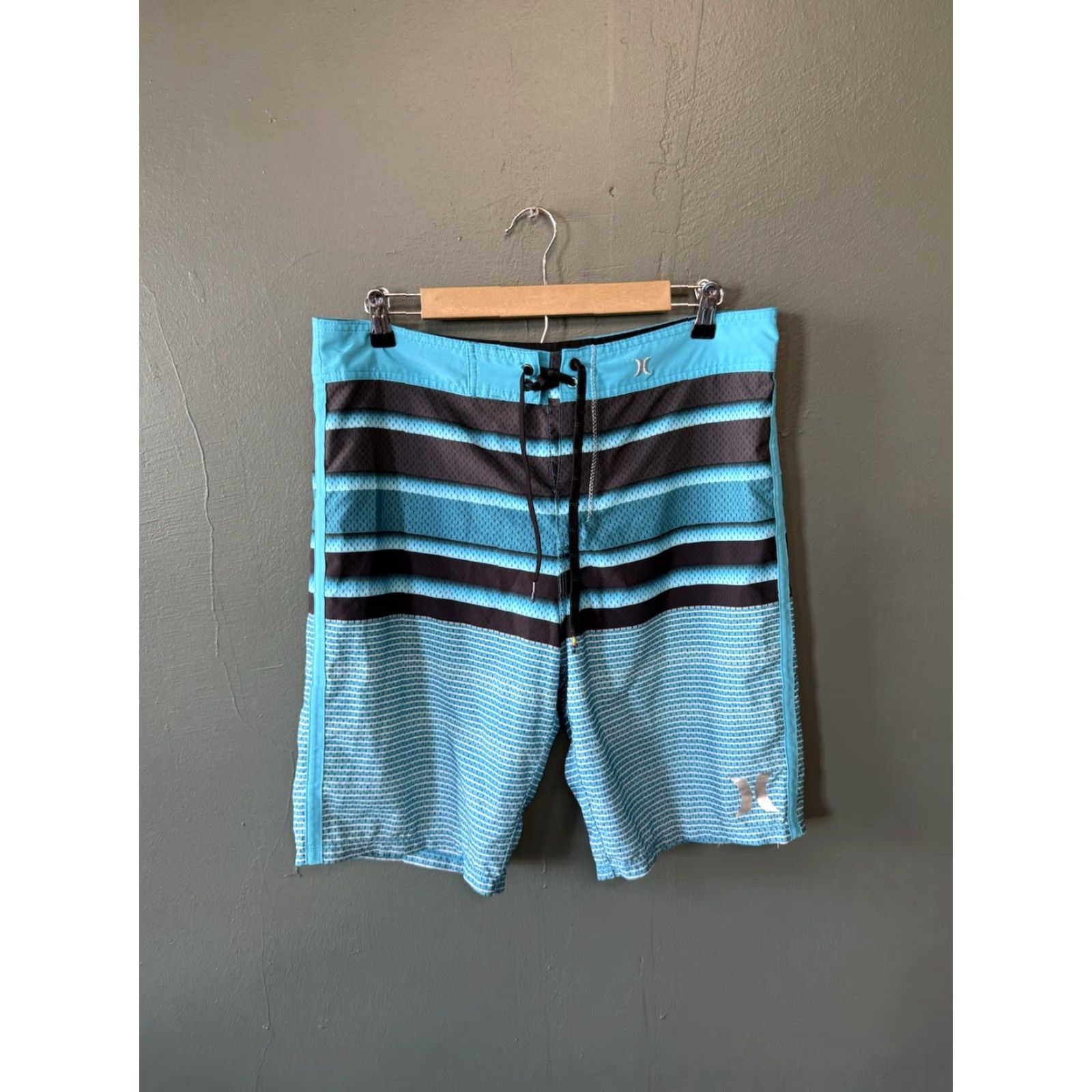Hurley Hurley Mens Blue Striped Board Shorts w/ Drawstring Size 32 Size US 32 / EU 48 - 2 Thumbnail