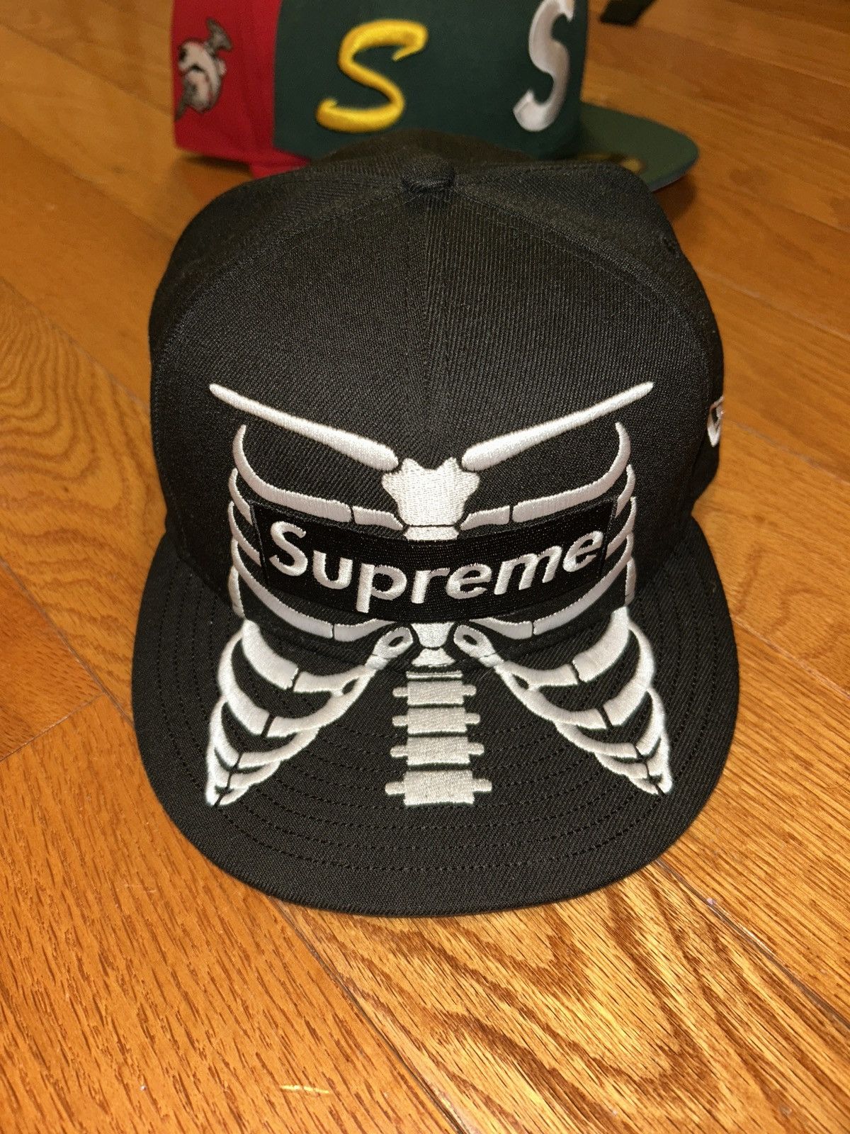 じ*す様 Supreme Bones Box Logo New Era 7 3/ Supreme Bones Box Logo New Era 59fifty Fitted Cap 7 3/4 | eBay