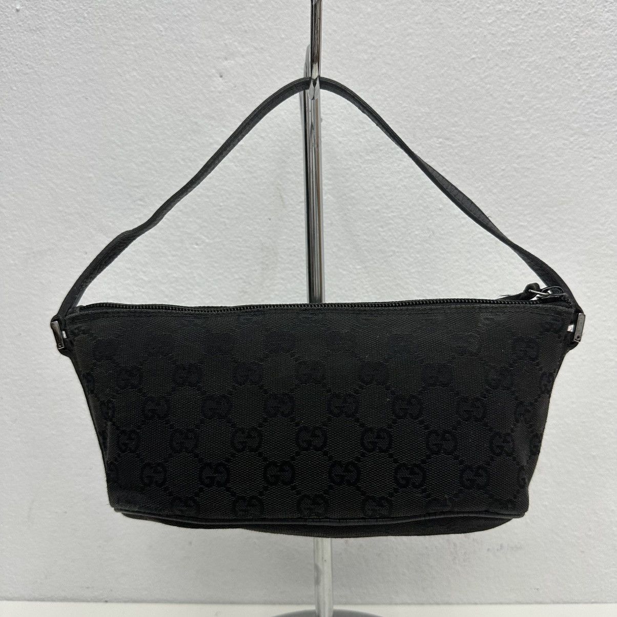 Gucci ‼️YES‼️ AUTHENTIC GUCCI GG SUPREME BOAT POCHETTE BAG Size ONE SIZE - 3 Thumbnail