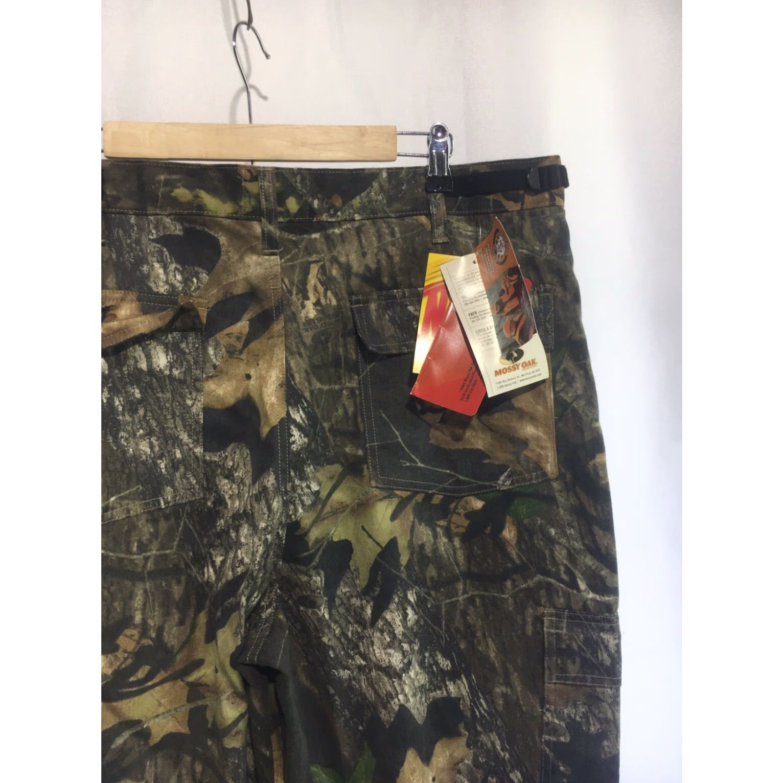Vintage FIELDSTAFF BY MOSSY OAK Pants Cargo Camouflage Green Print - Men L Cargo Pants Camouflage Green Mossy Oak FIELDSTAFF Mens Size L Size US 33 - 4 Thumbnail