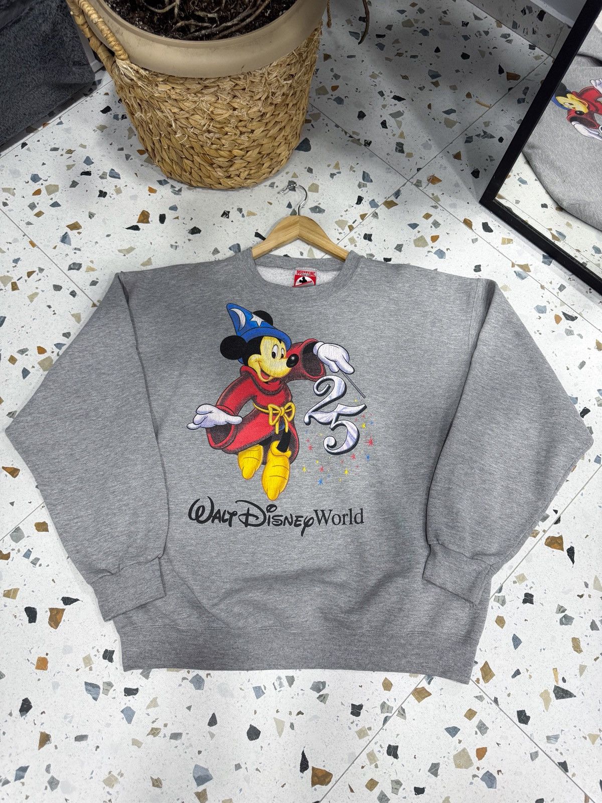 Disney Mickey Mouse wizard Disney vintage sweatshirt size XL Size US XL / EU 56 / 4 - 1 Thumbnail