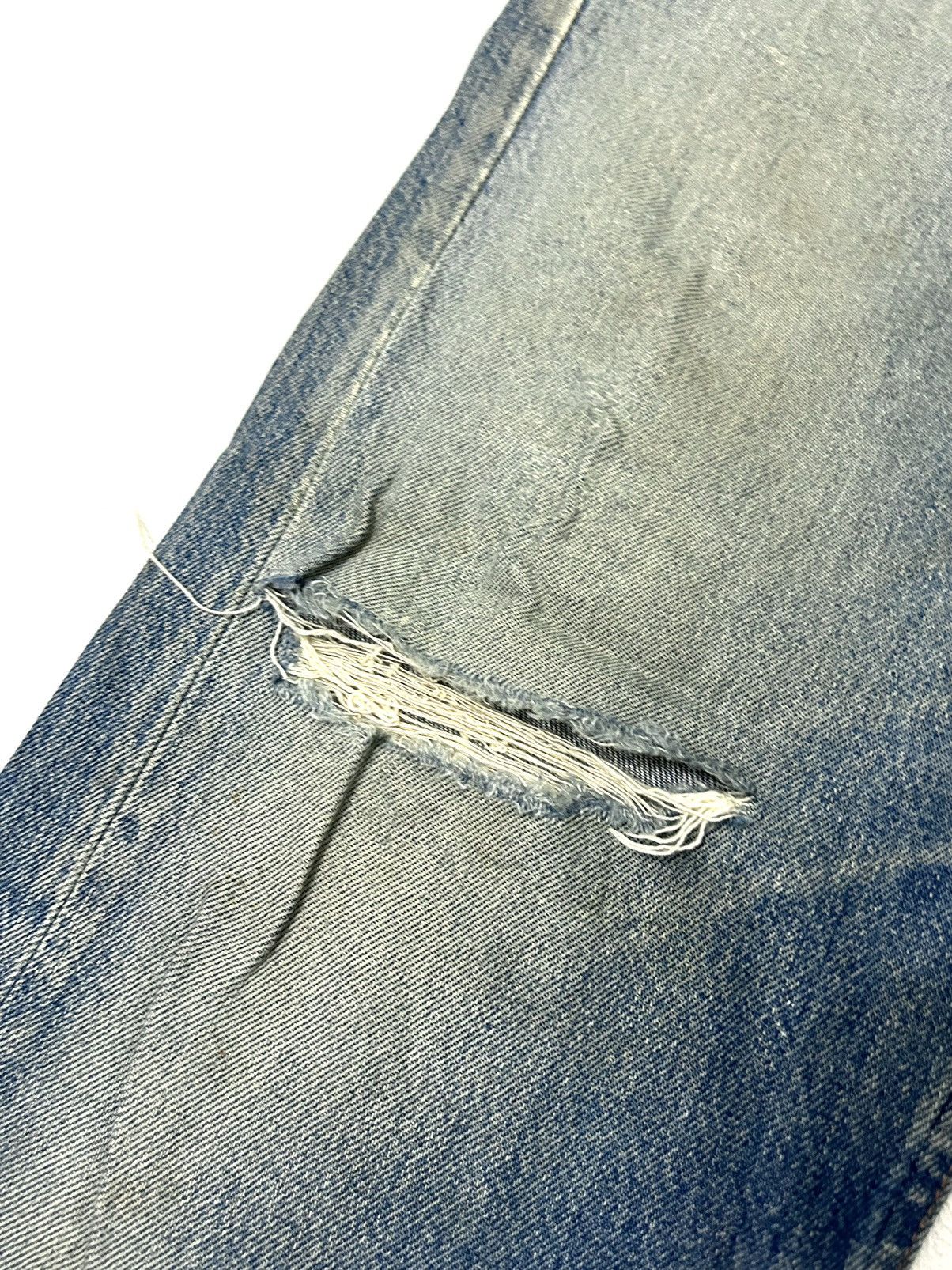 Levi's × Levi's Vintage Clothing Vintage Levis 501 xx Button 522 Distressed Jeans Size US 31 - 6 Thumbnail