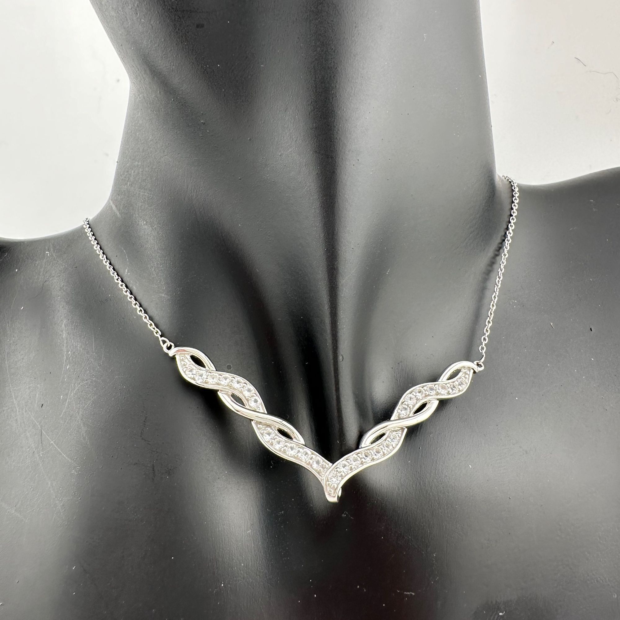 Other Elegant Twisted Silver White Sapphire Evening Necklace Size ONE SIZE - 4 Thumbnail