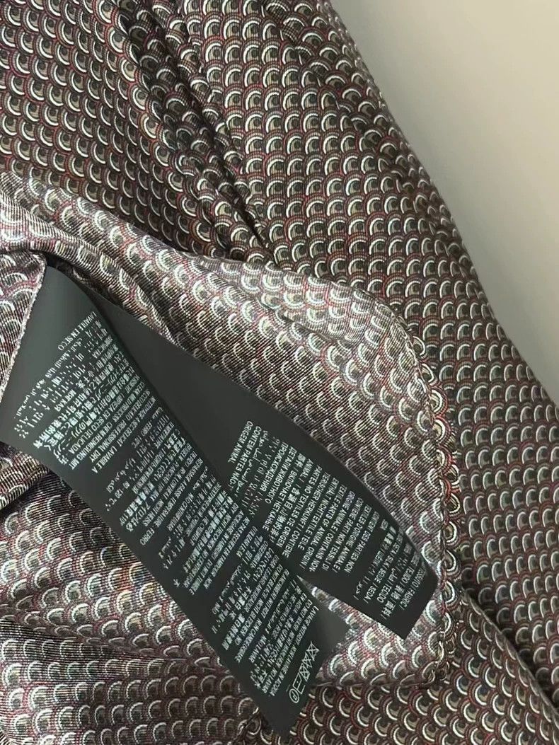 Saint Laurent Paris Saint Laurent Paris Saint Laurent High-End Printed Tie Shi Size US M / EU 48-50 / 2 - 6 Thumbnail