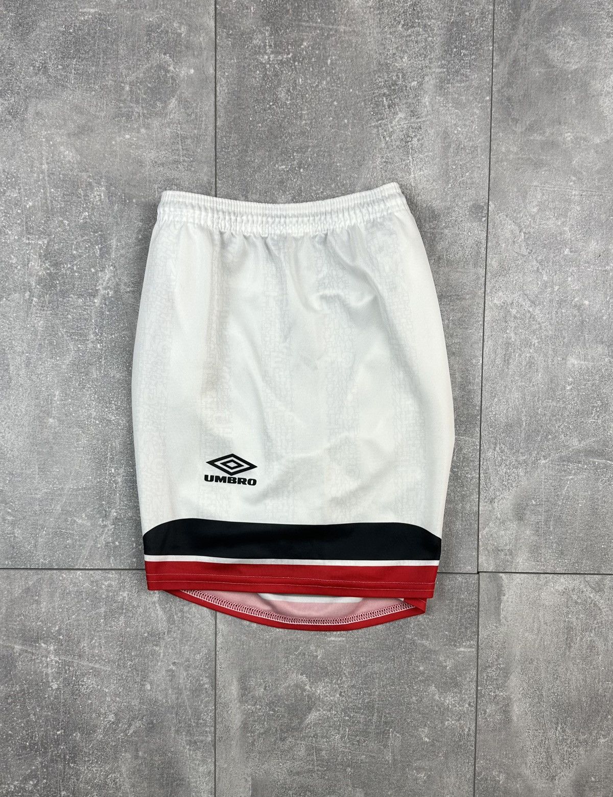 Umbro Umbro Manchester United 1994/96 Home Soccer Short Size US 34 / EU 50 - 12 Thumbnail