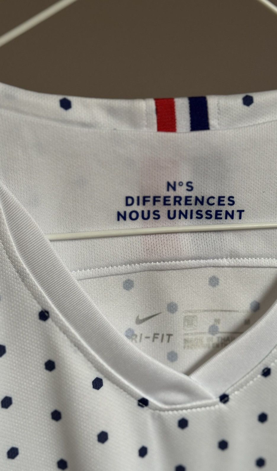 Nike Nike France 2019 World Cup Away Soccer Jersey Tee Tshirt Size M / US 6-8 / IT 42-44 - 4 Thumbnail