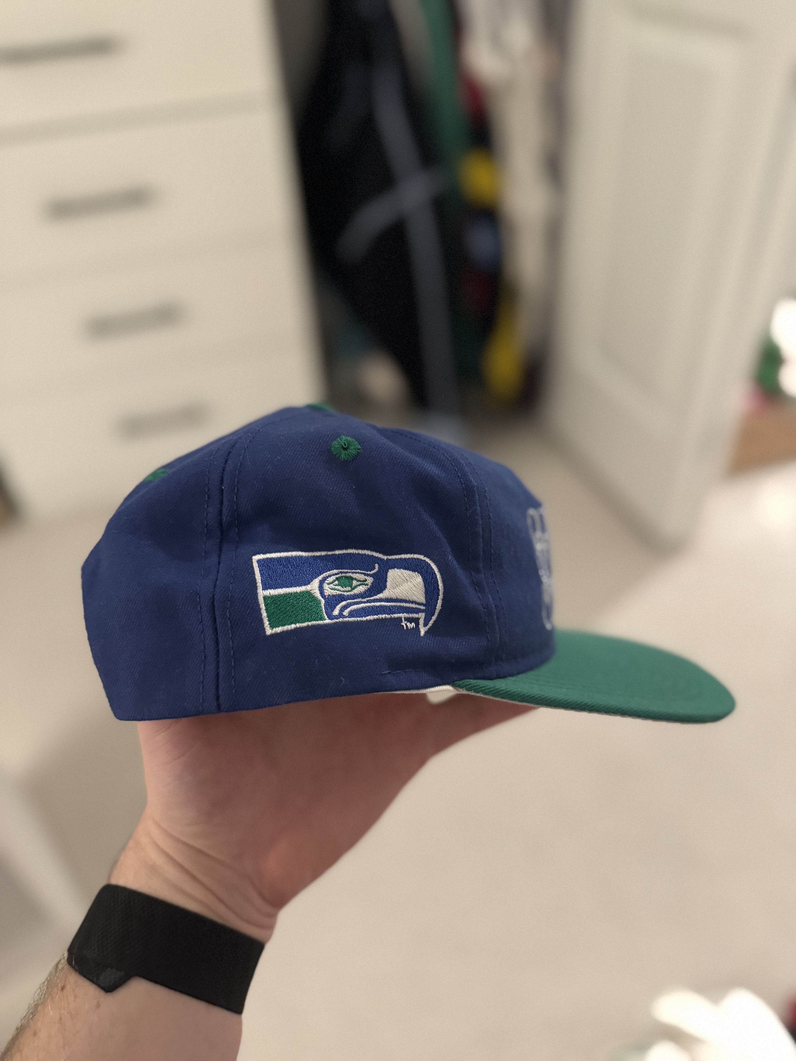 Vintage *RARE & VINTAGE* Seattle Seahawks Embroidered NFL Snapback Size ONE SIZE - 2 Thumbnail