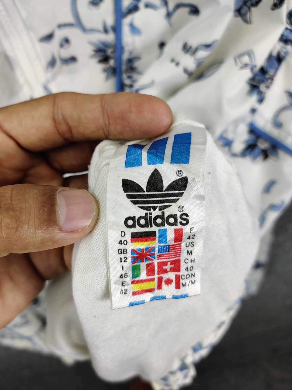 Adidas Vintage 90s Adidas Trefoil Floral Art Windbreaker Jacket Size US M / EU 48-50 / 2 - 14 Thumbnail