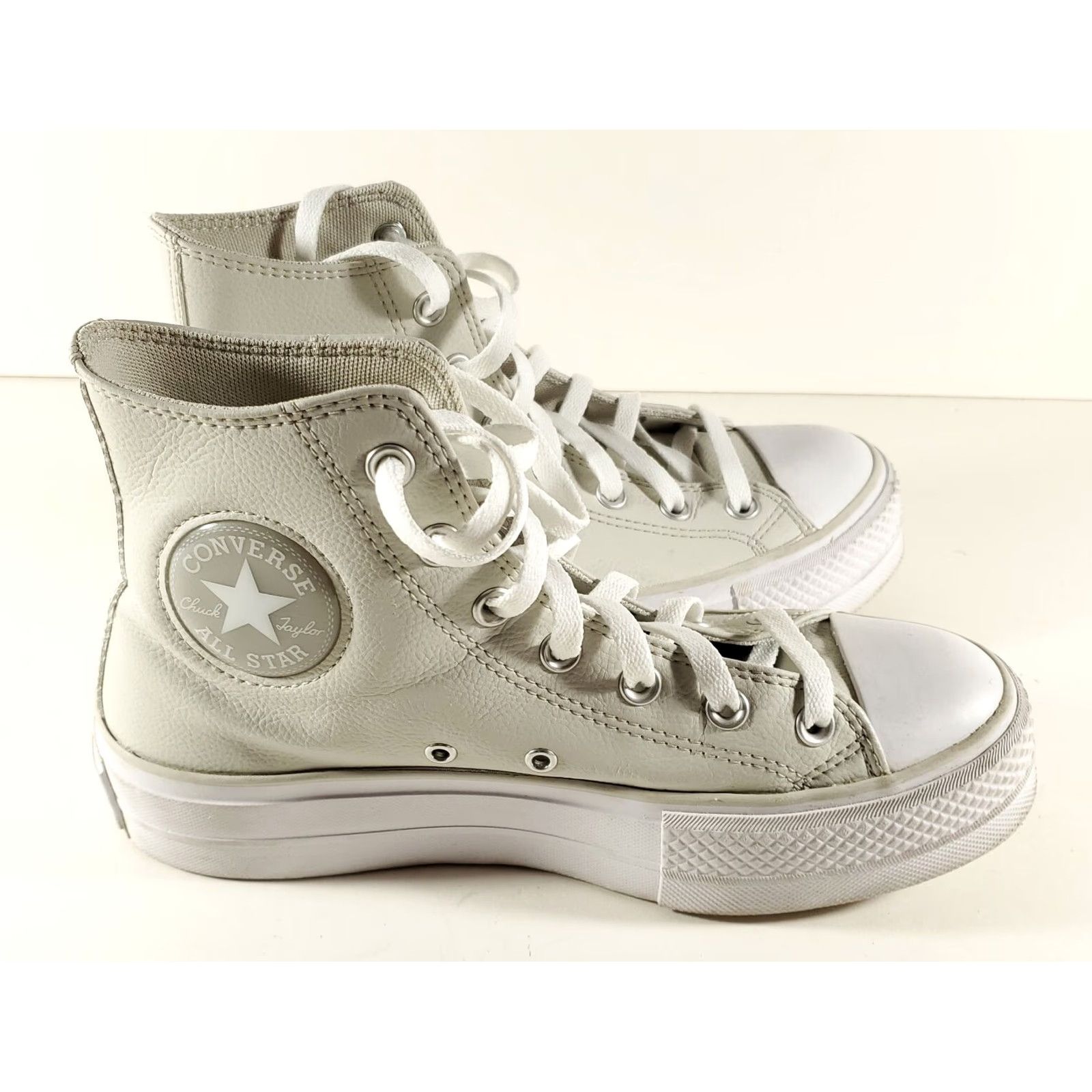 Converse VINTAGE Converse All Stars Leather High Tops White Cream Womens 8 Ivory Sneaker Shoes Womens 8 Size US 8 / IT 38 - 6 Thumbnail