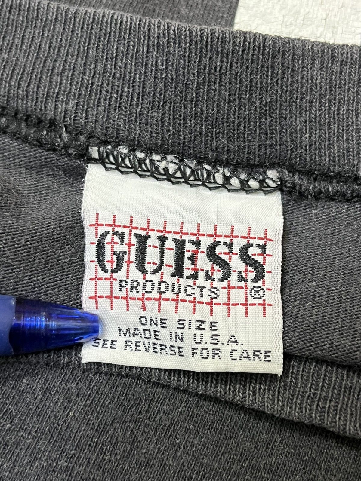 Guess GRAIL🔥VINTAGE 90s GUESS BIG LOGO SPELLOUT T SHIRT Size US XL / EU 56 / 4 - 10 Thumbnail
