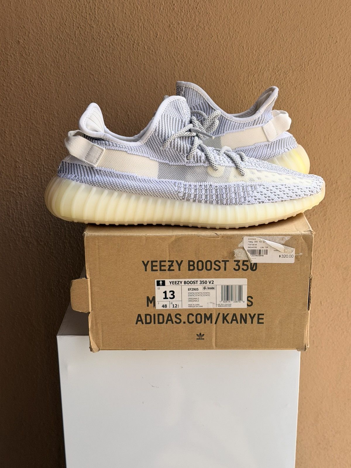 Yeezy Adidas Yeezy Boost 350 V2 2018 Low Static Non-Reflective Size US 13 / EU 46 - 3 Thumbnail