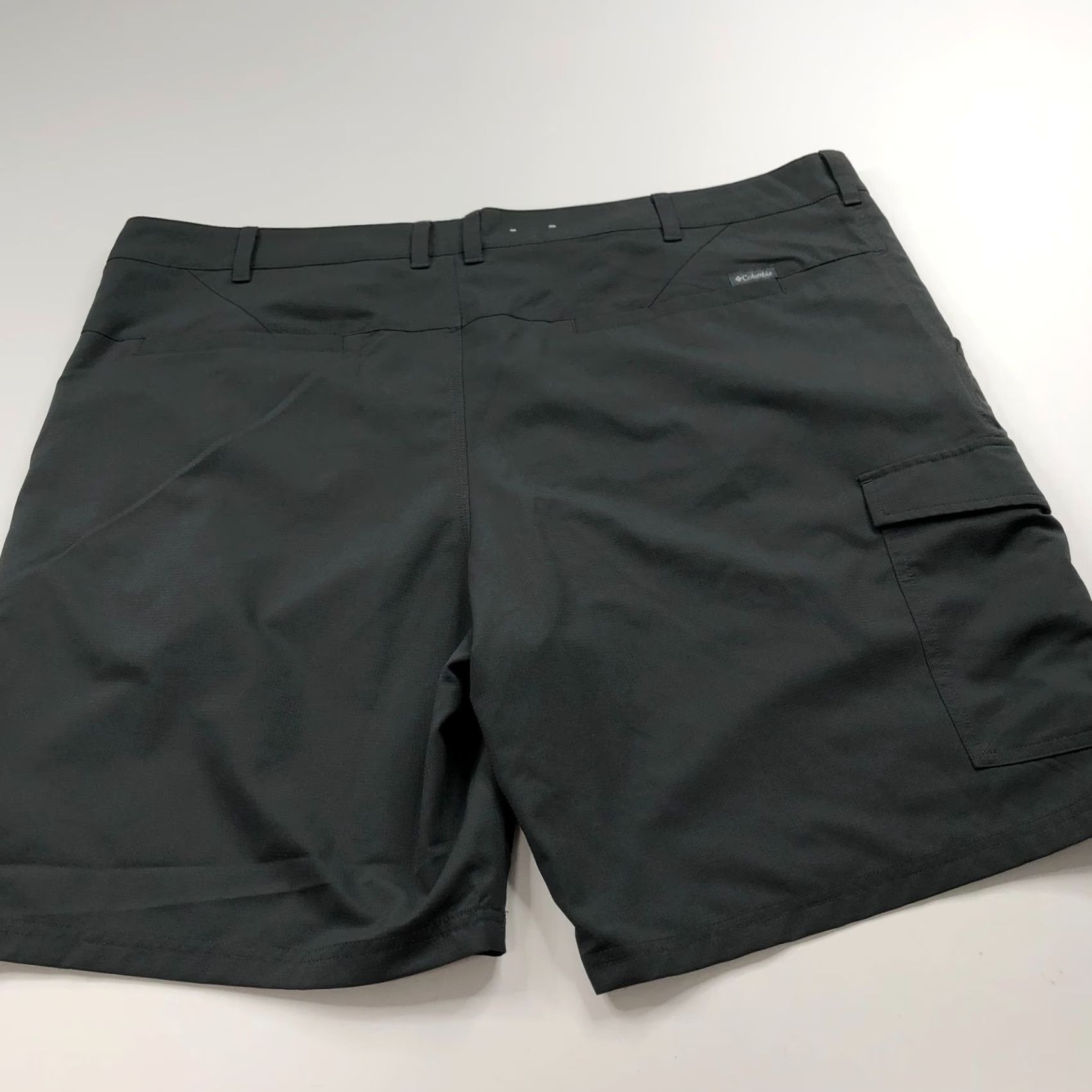 Vintage Columbia 44 (Fit 45W) Omni Shade Trek Trail Cargo 9" Shorts Gray PLS READ Size US 44 / EU 60 - 6 Thumbnail