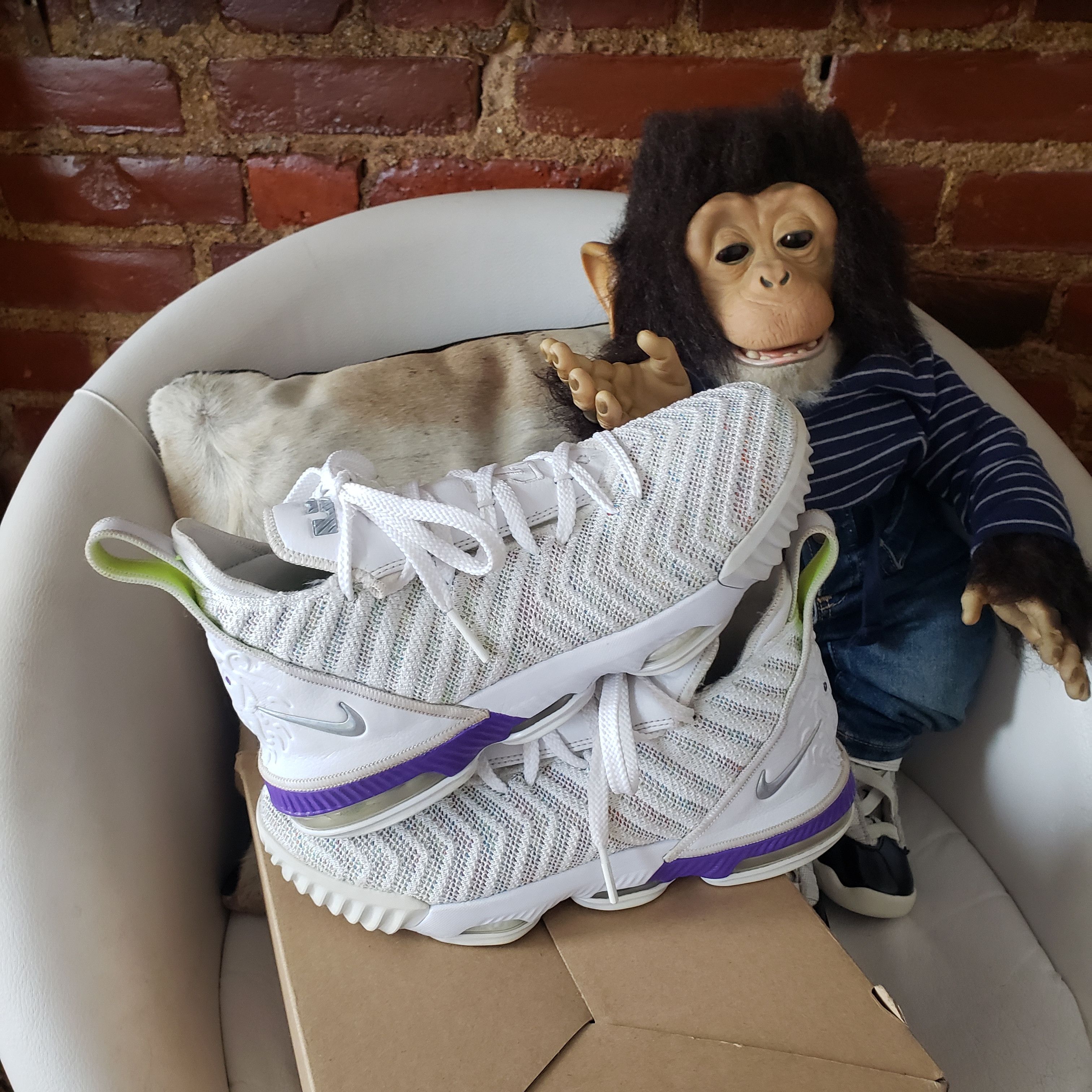 Nike Nike Lebron 16 Sneakers Size US 5.5 / EU 38 - 4 Thumbnail
