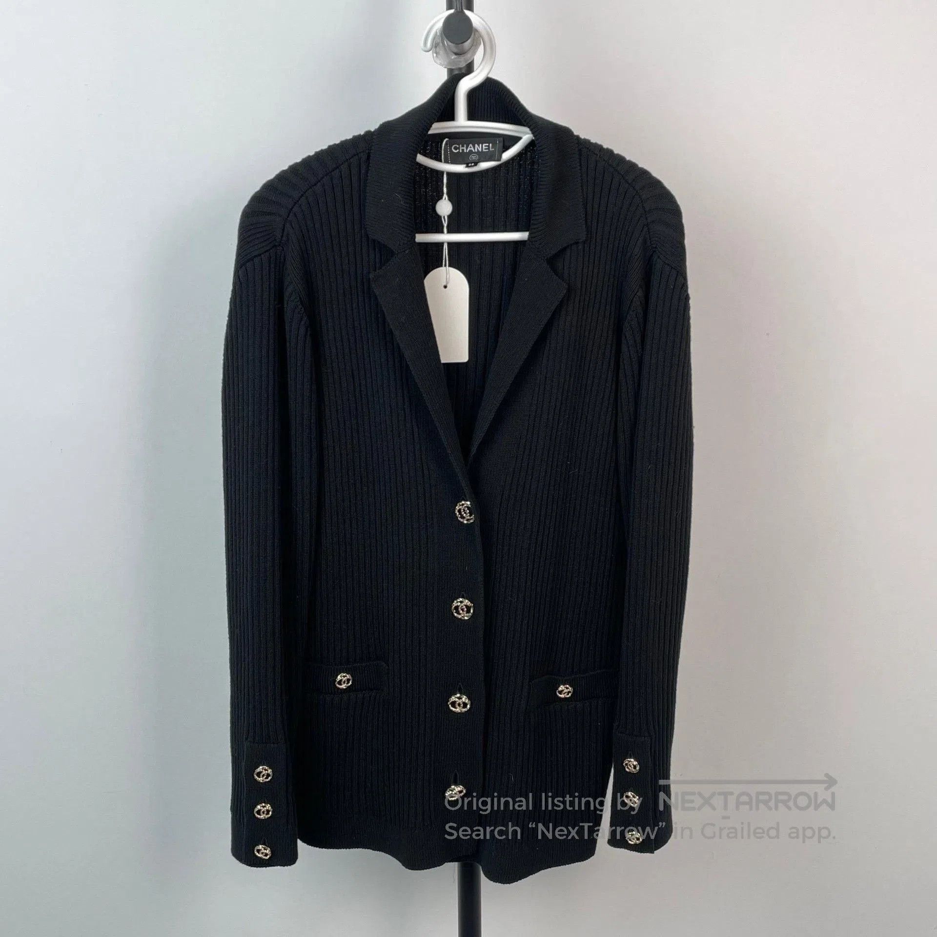 Chanel Chanel Black Gold Button Knit Cardigan. Size M / US 6-8 / IT 42-44 - 1 Thumbnail