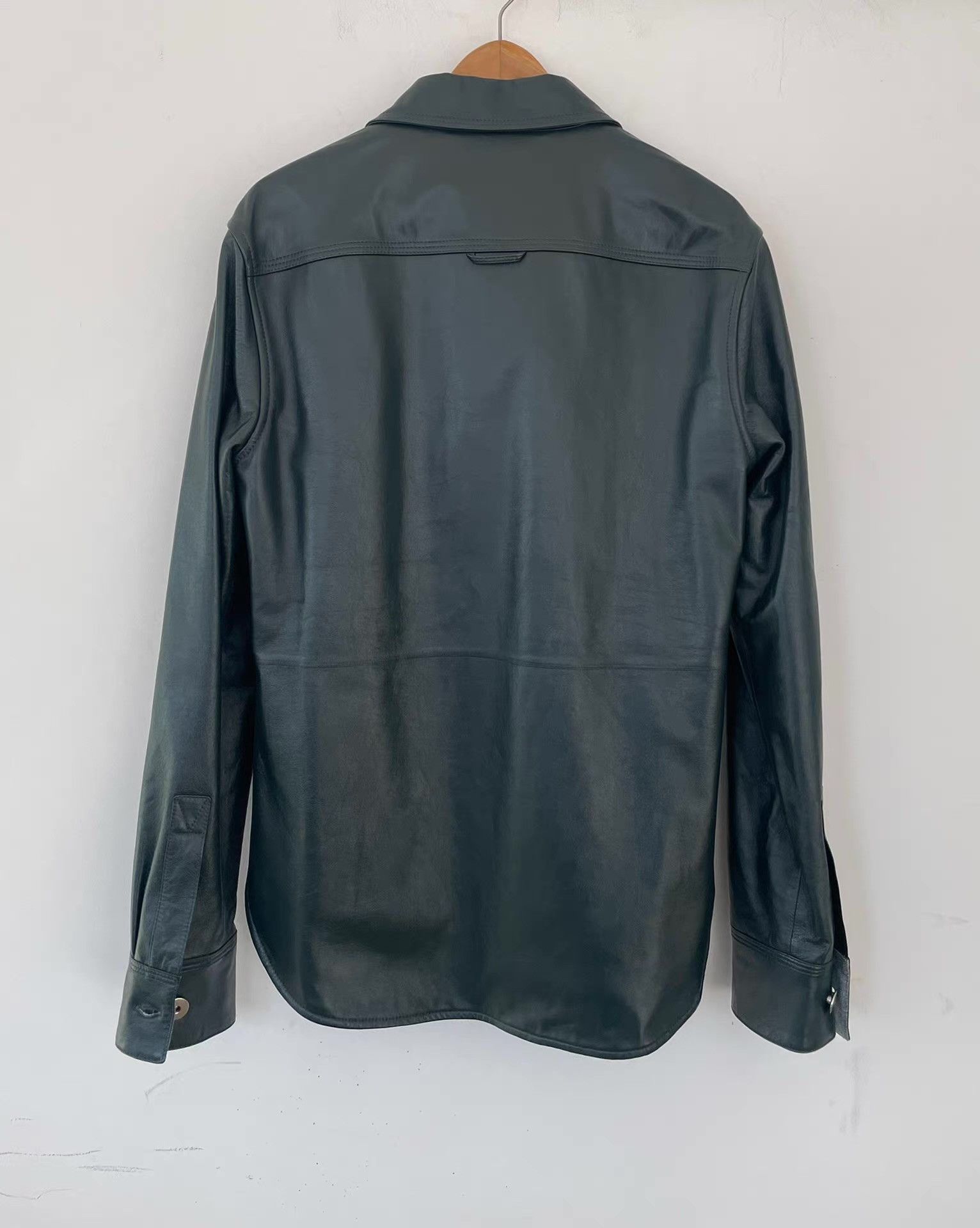 Bottega Veneta Bottega Veneta Men's Genuine Leather Shirt Ｑ21 Size US M / EU 48-50 / 2 - 7 Thumbnail