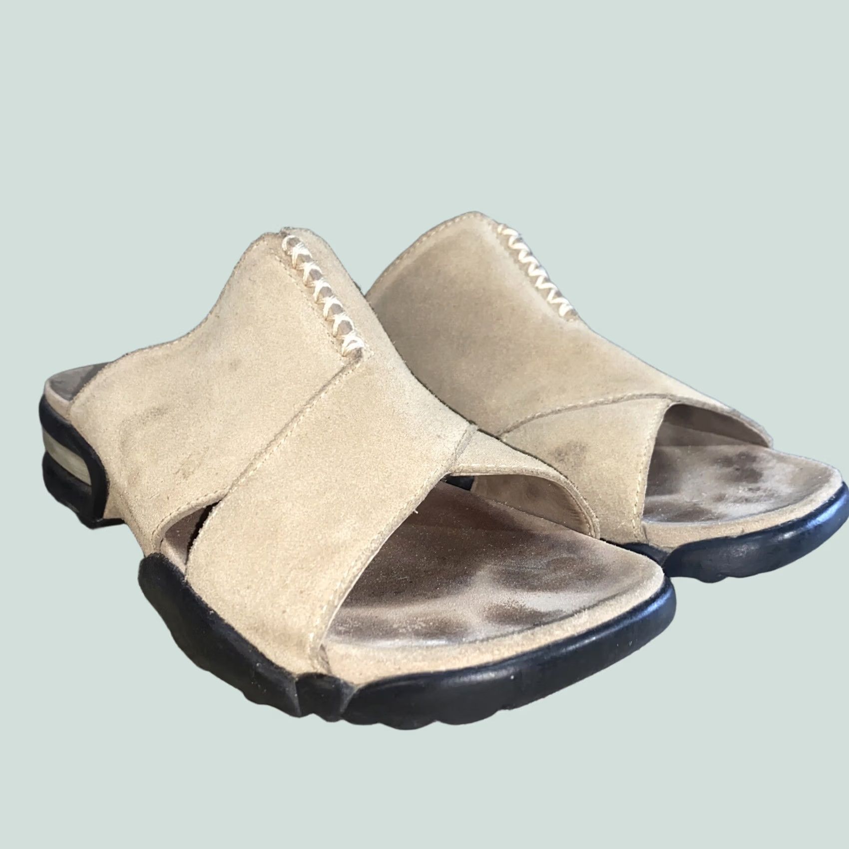 Cole Haan Cole Haan Women Slip On Suede Flat Size 8 Beige Women’s Flat Slip On Suede 8 Beige Cole Haan Womens Shoes Size US 8 / IT 38 - 1 Thumbnail