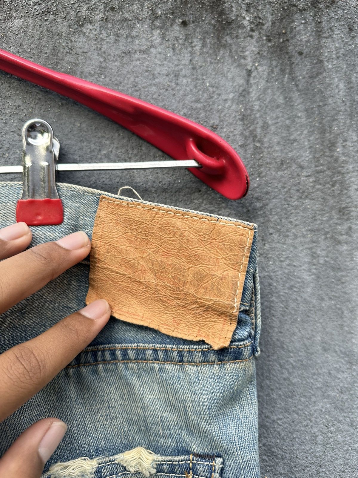 Levi's Vintage Clothing 👹Vintage Levis 501 Big E Distressed Baggy Jeans Size US 32 / EU 48 - 11 Thumbnail