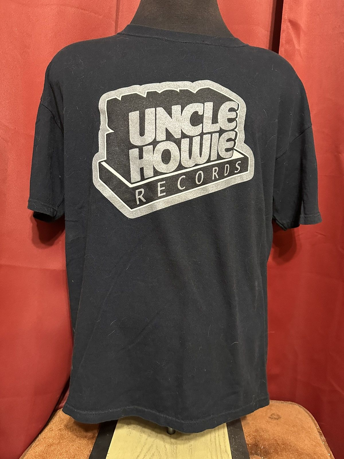 Rap Tees × Vintage Vintage Uncle Howie Records Tshirt Y2K Rap Tee Grail Size US XL / EU 56 / 4 - 1 Thumbnail