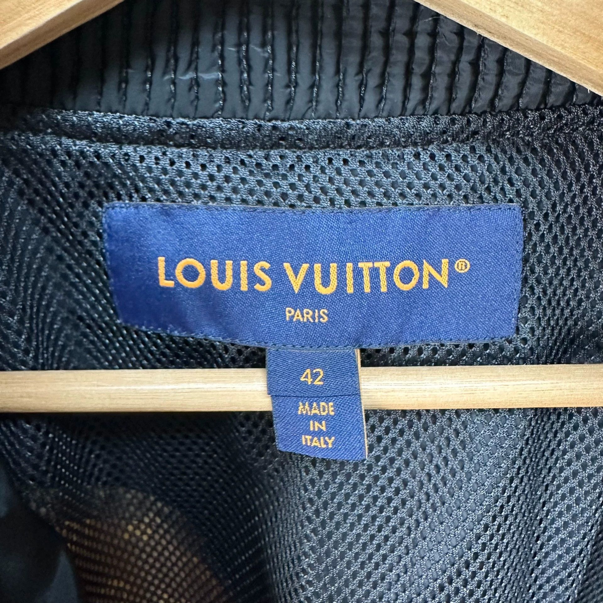 Louis Vuitton LOUIS VUITTON FW24 Logo Striped Zip Collar Women's Black Size M / US 6-8 / IT 42-44 - 8 Thumbnail