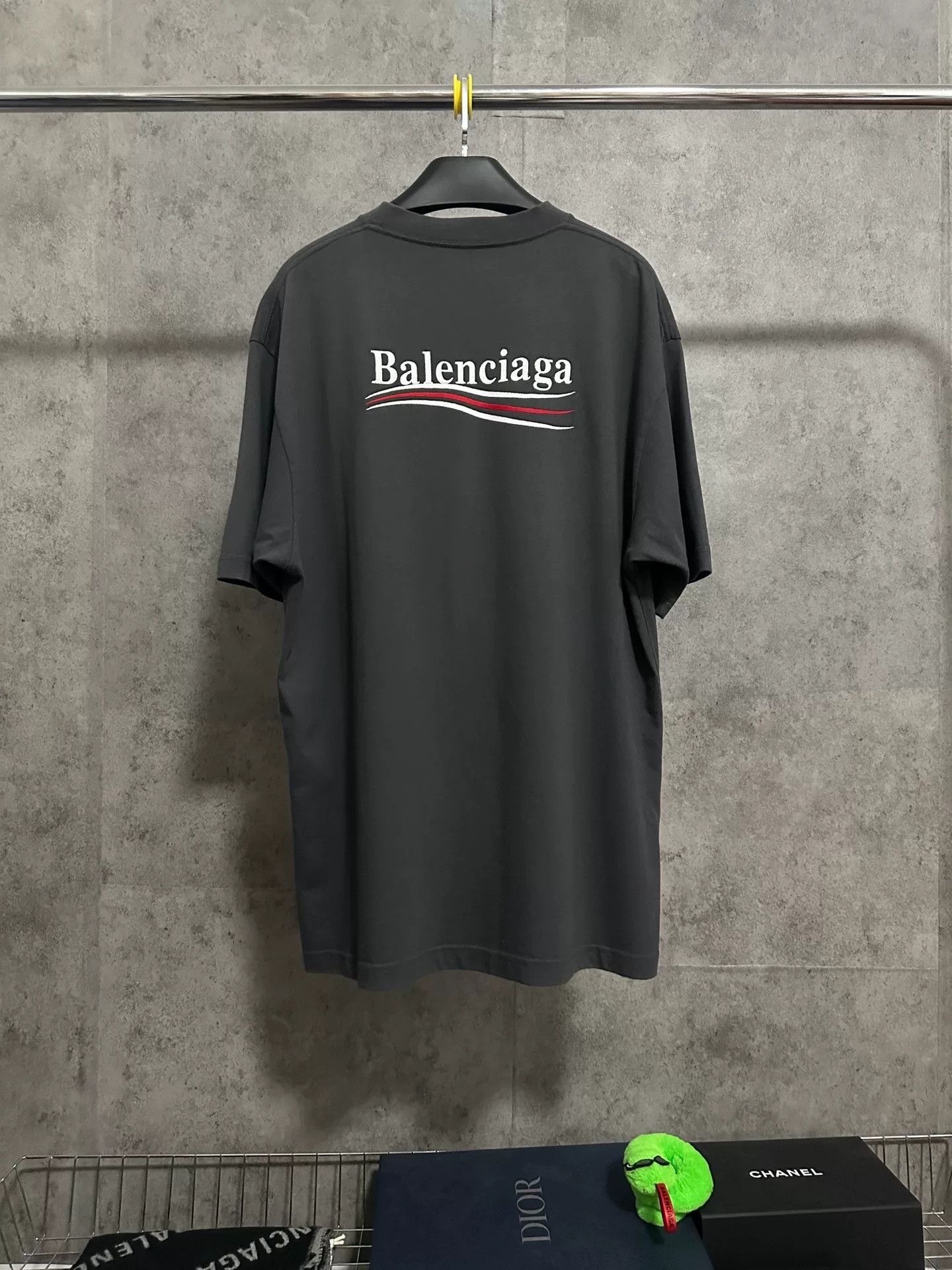 Balenciaga Balenciaga Coca-Cola Wave Logo Short-Sleeve T-Shirt Size US S / EU 44-46 / 1 - 4 Thumbnail