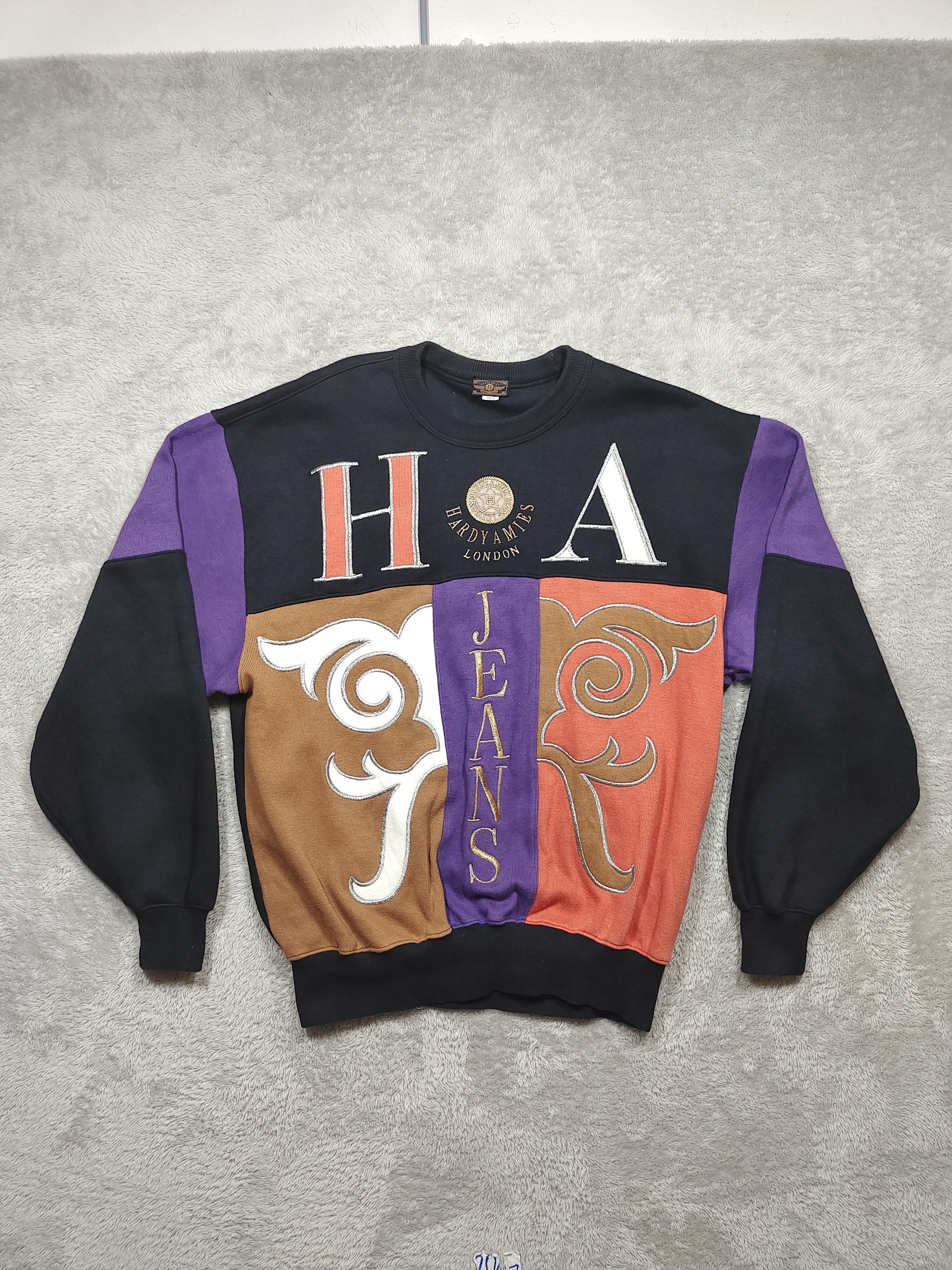 Hardy Amies VINTAGE HARDY AMIES EMBROIDERED CREWNECK SWEATSHIRT Size US L / EU 52-54 / 3 - 1 Thumbnail