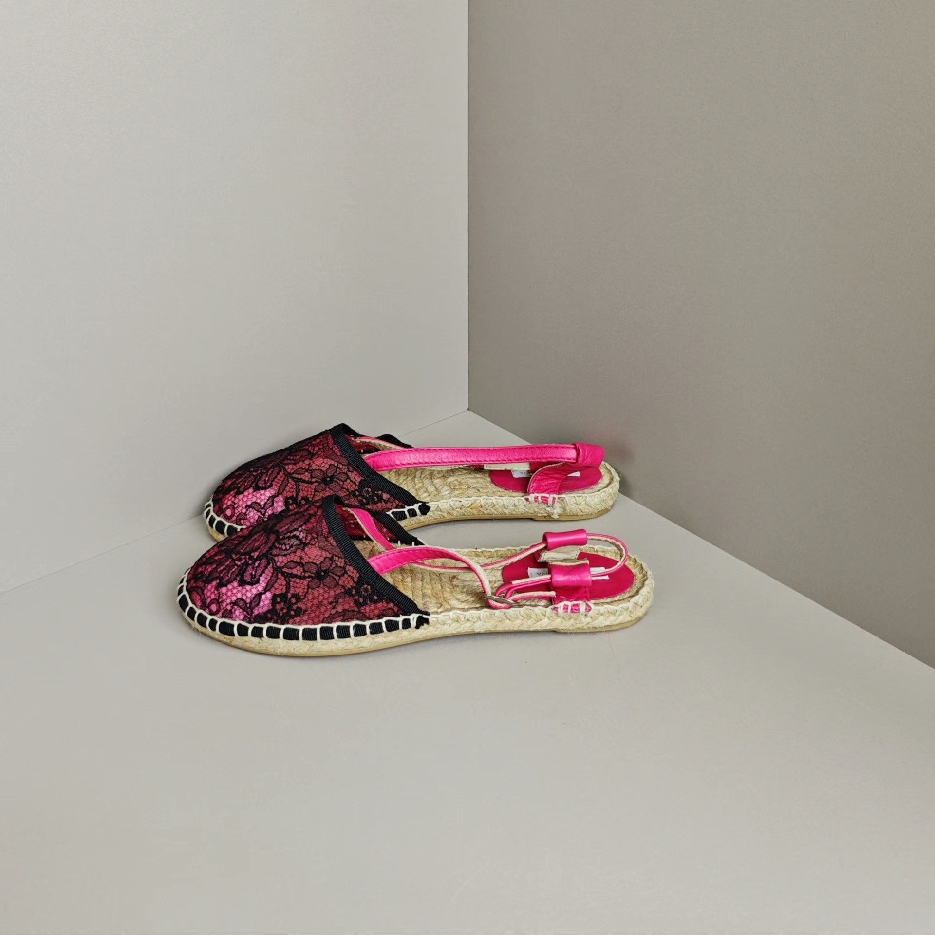 Dolce & Gabbana Dolce & Gabbana Sandals us_6 Women Size US 6 / IT 36 - 1 Thumbnail